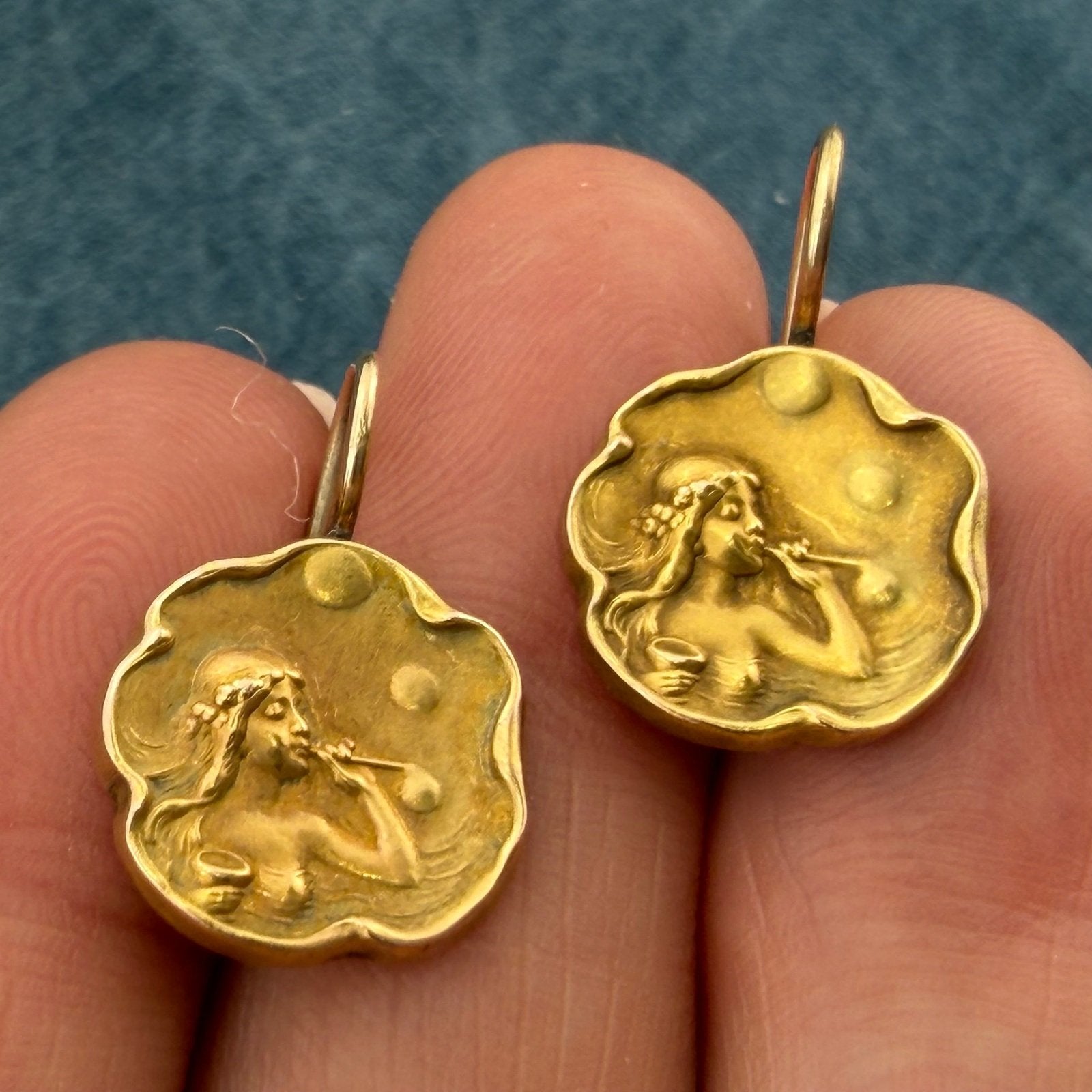 14k Gold Nymphs Blowing BUBBLES. Art Nouveau Repousse Earrings *Video*