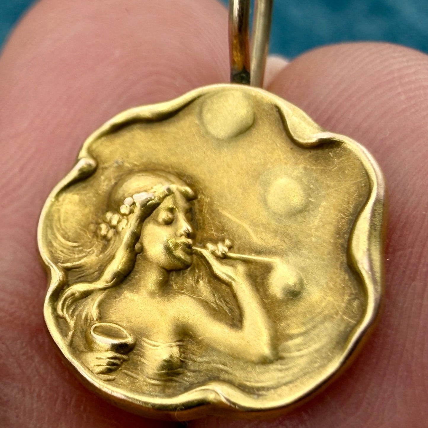 14k Gold Nymphs Blowing BUBBLES. Art Nouveau Repousse Earrings *Video*