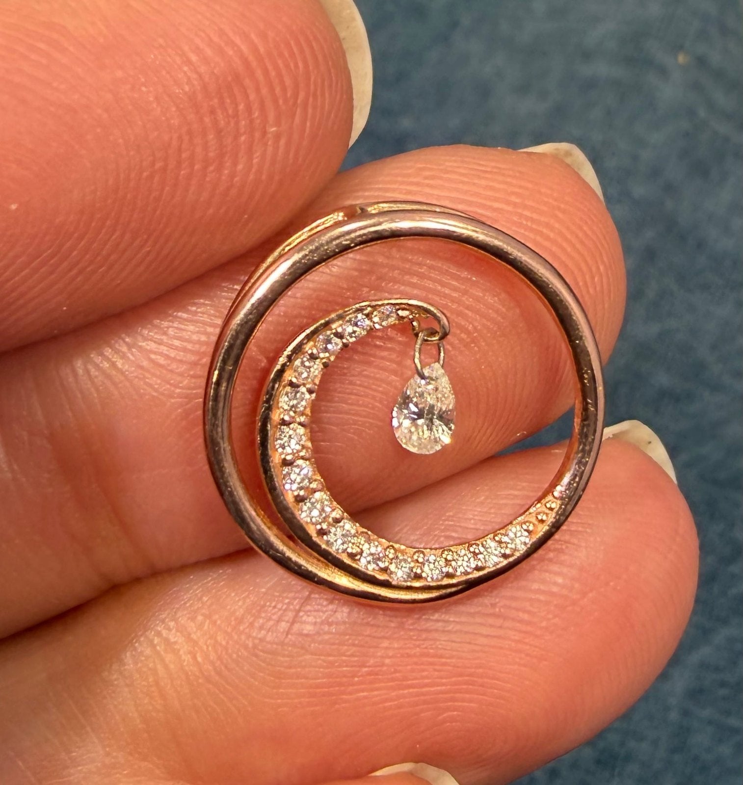 14k Gold Ocean Wave Circle Pendant w Dangling Teardrop Diamond
