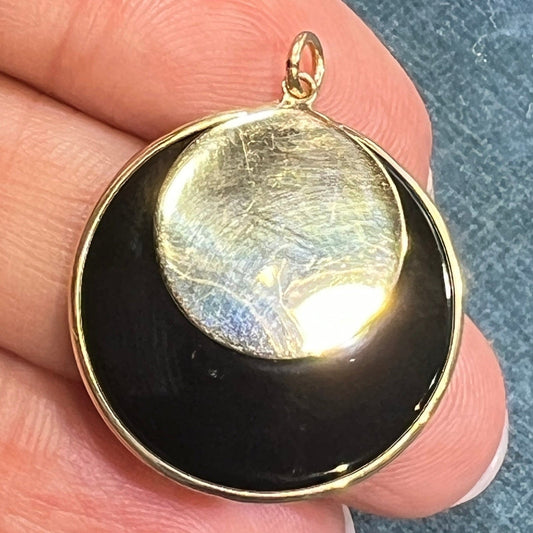 14k Gold Onyx Full Moon Lunar Eclipse Circle Pendant. 1"