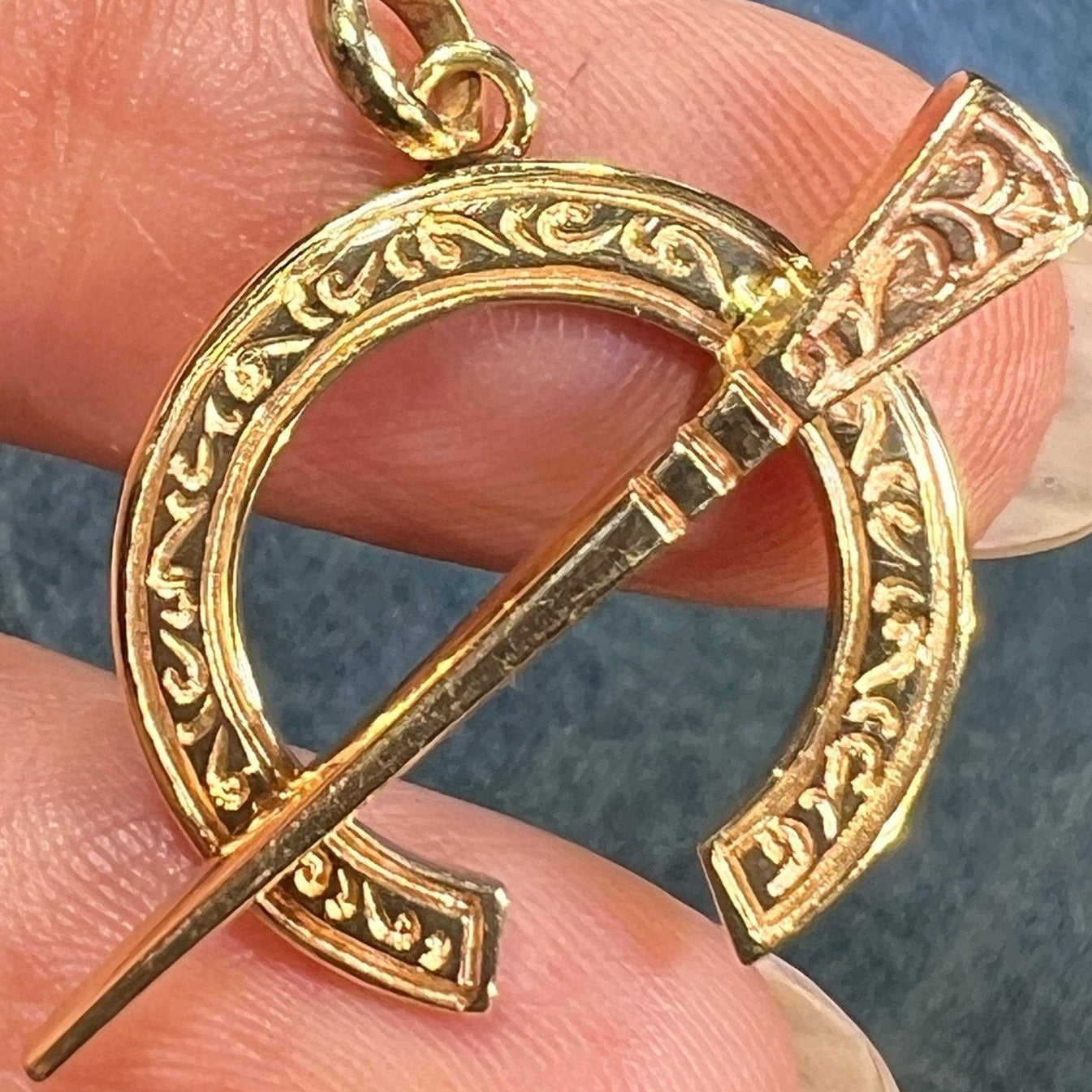 14k Gold Ornate Irish Celtic Kilt Pin Penannular Pendant. 1" Hand-Crafted