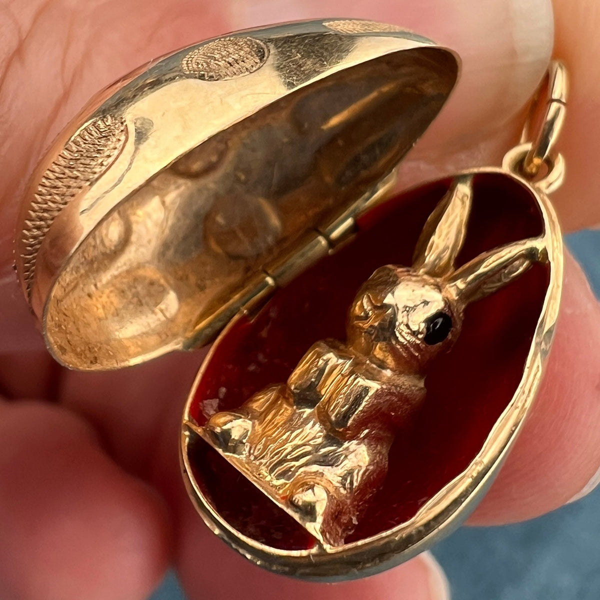 14k Gold Polka-Dot Easter Egg + Bunny Rabbit Pendant. Opens!