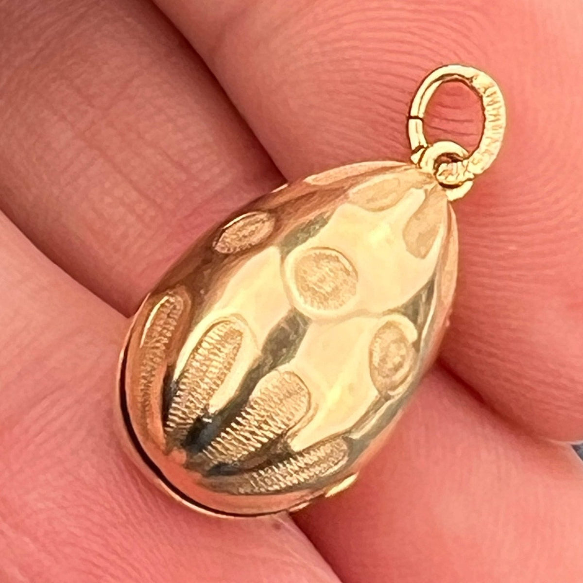 14k Gold Polka-Dot Easter Egg + Bunny Rabbit Pendant. Opens!