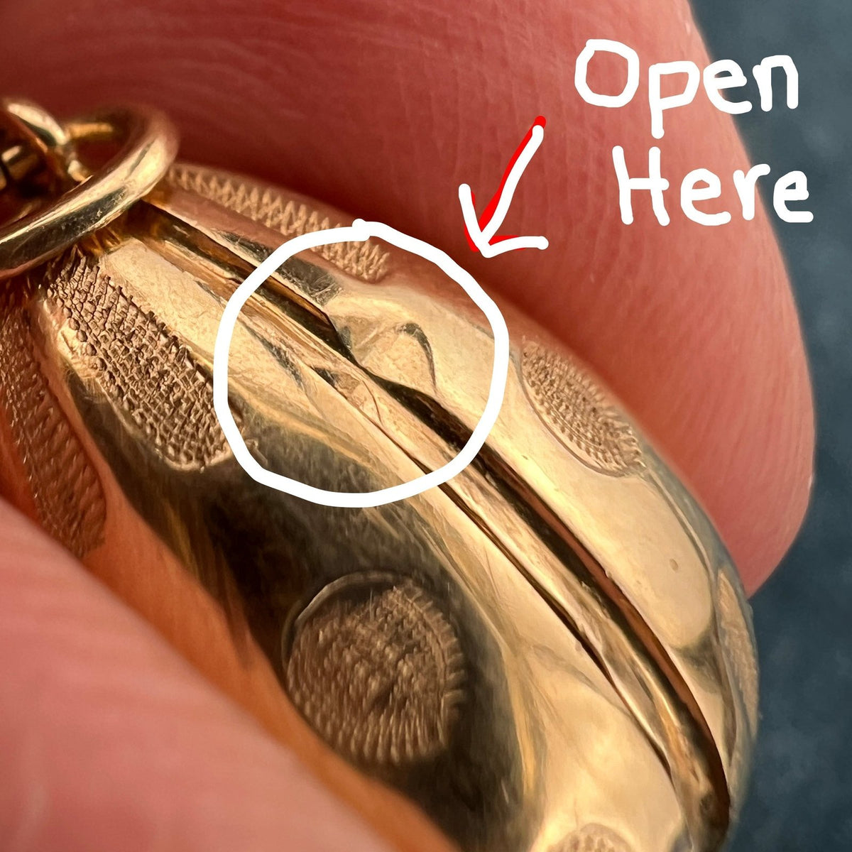 14k Gold Polka-Dot Easter Egg + Bunny Rabbit Pendant. Opens!
