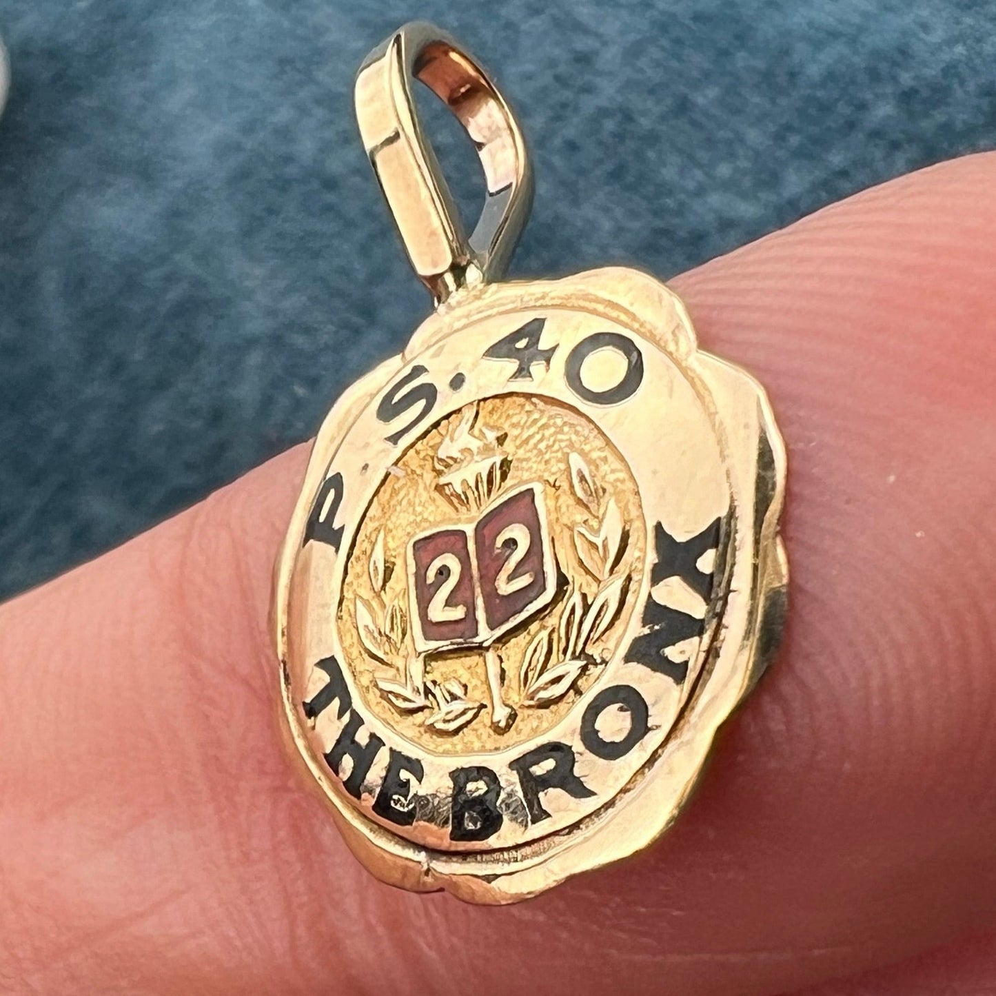 14k Gold Public School PS 40 "The Bronx" Insignia Pendant. Class of '22