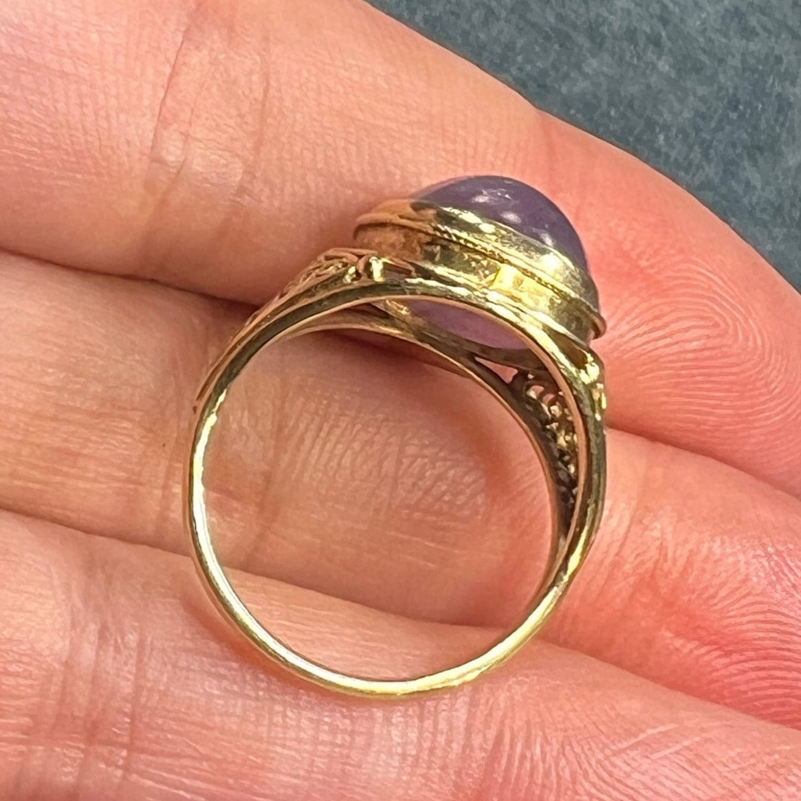 14k Gold Purple Blue Star Sapphire Ring. Bezel Set *VIDEO*