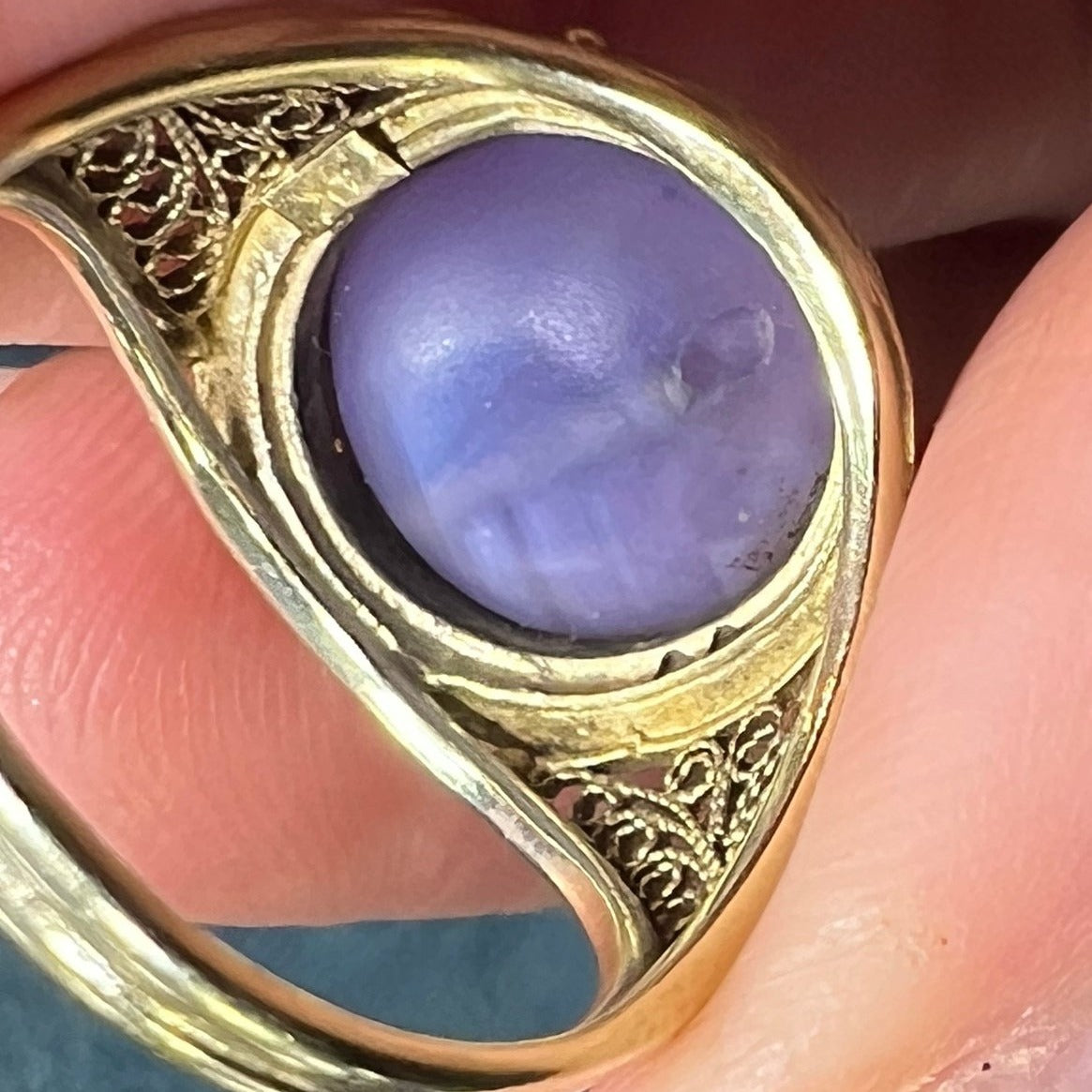 14k Gold Purple Blue Star Sapphire Ring. Bezel Set *VIDEO*