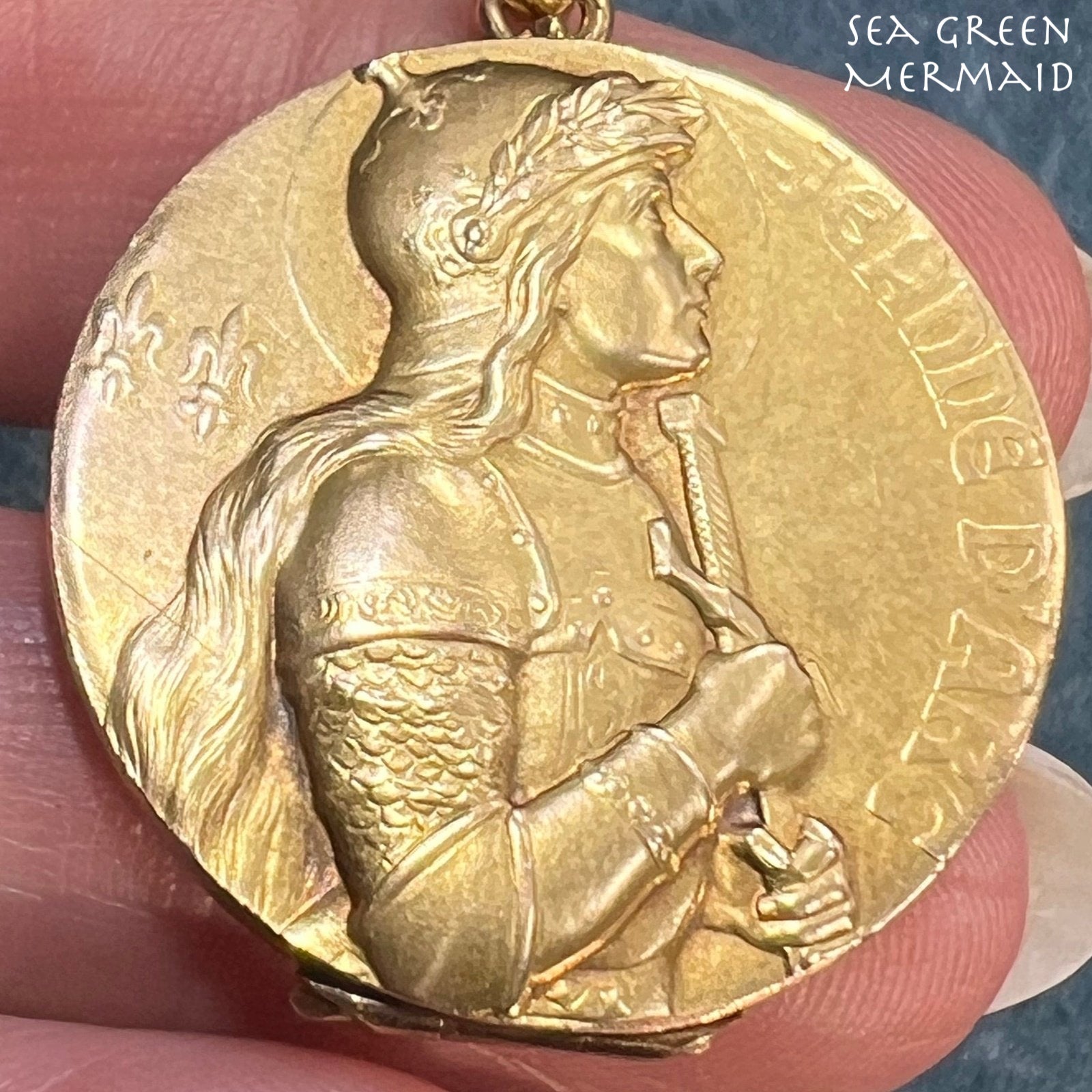 18k Gold Repousse JOAN OF ARC Locket Pendant. 1.4" + 7g *Video*