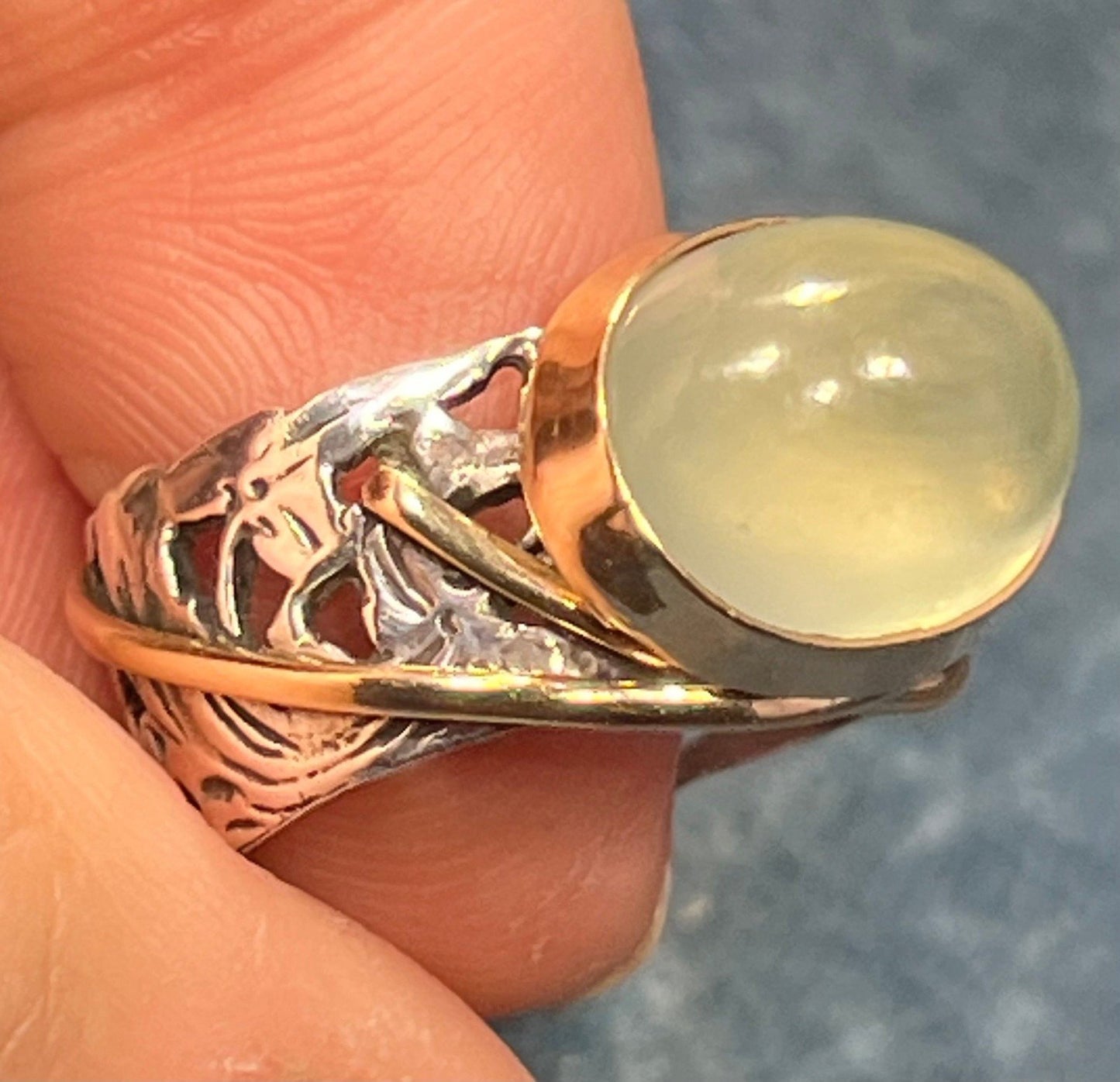 14k Gold & Silver Pale Green Prehnite Cabochon Ring. Wide Filigree Band