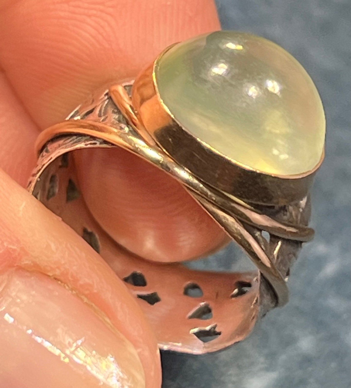 14k Gold & Silver Pale Green Prehnite Cabochon Ring. Wide Filigree Band