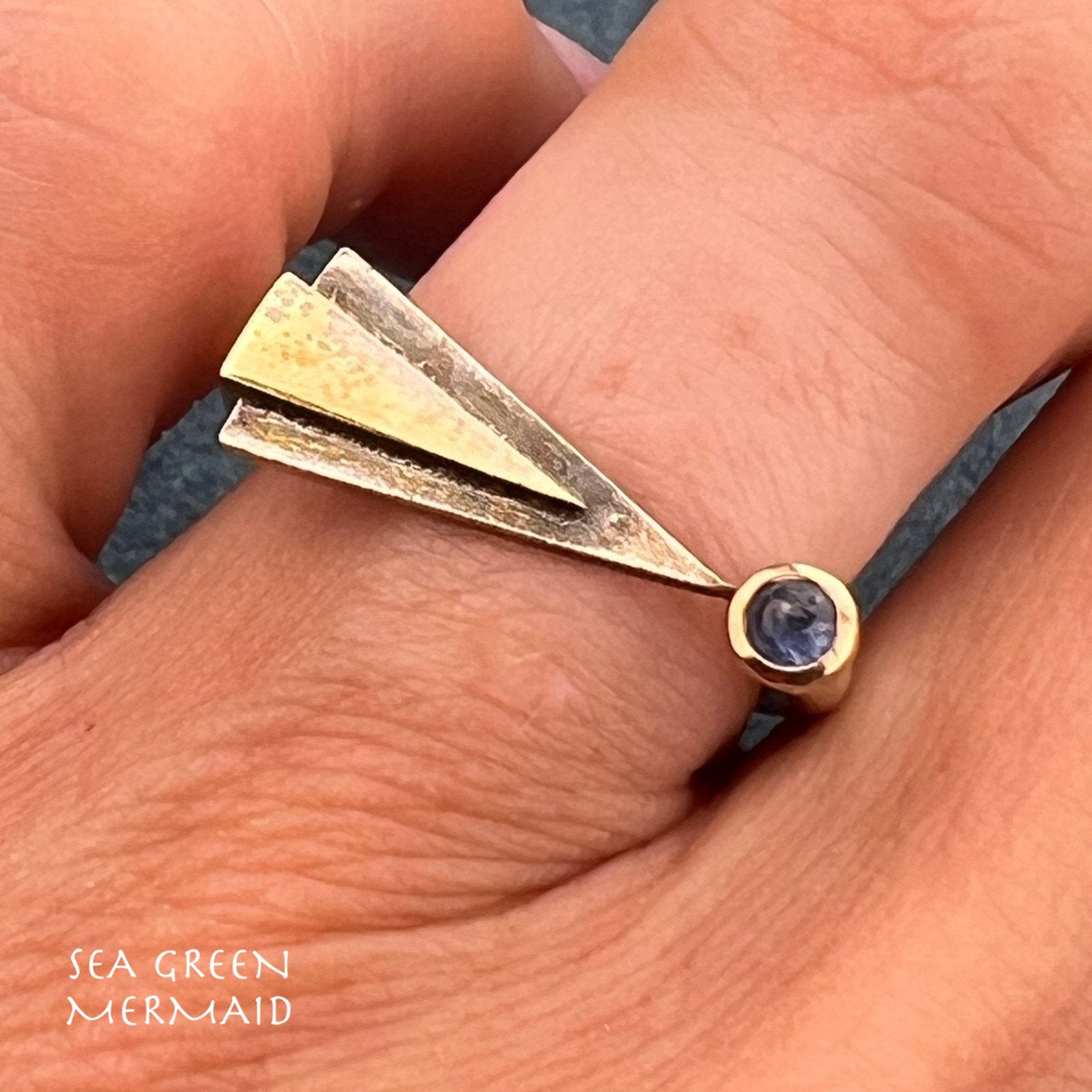 14k Gold & Silver Tiny Blue Sapphire Cabochon Modern Ring