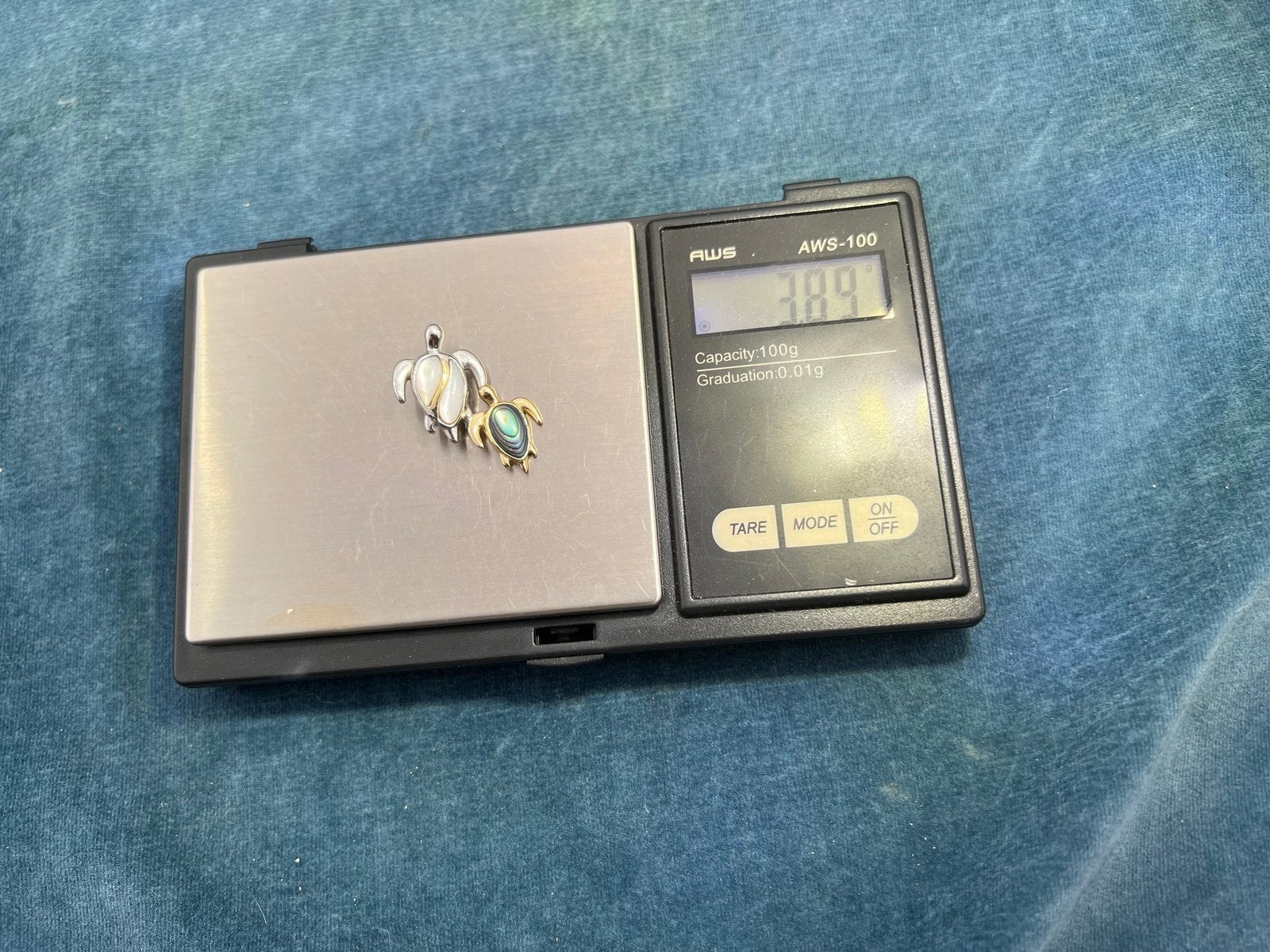 14k Gold + Sterling Silver Mother + Baby Sea Turtles Pendant. Na Haku Abalone