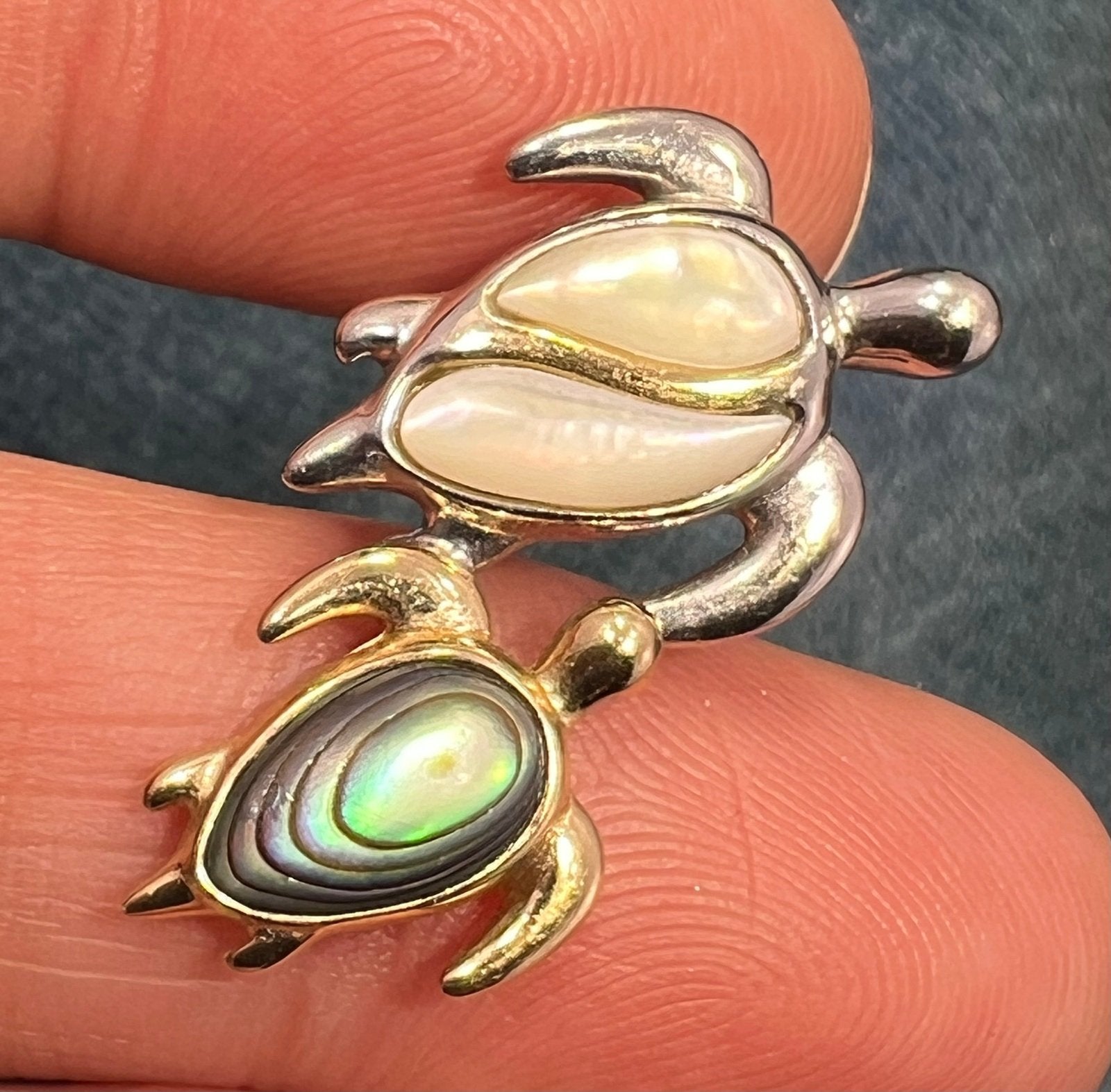 14k Gold + Sterling Silver Mother + Baby Sea Turtles Pendant. Na Haku Abalone