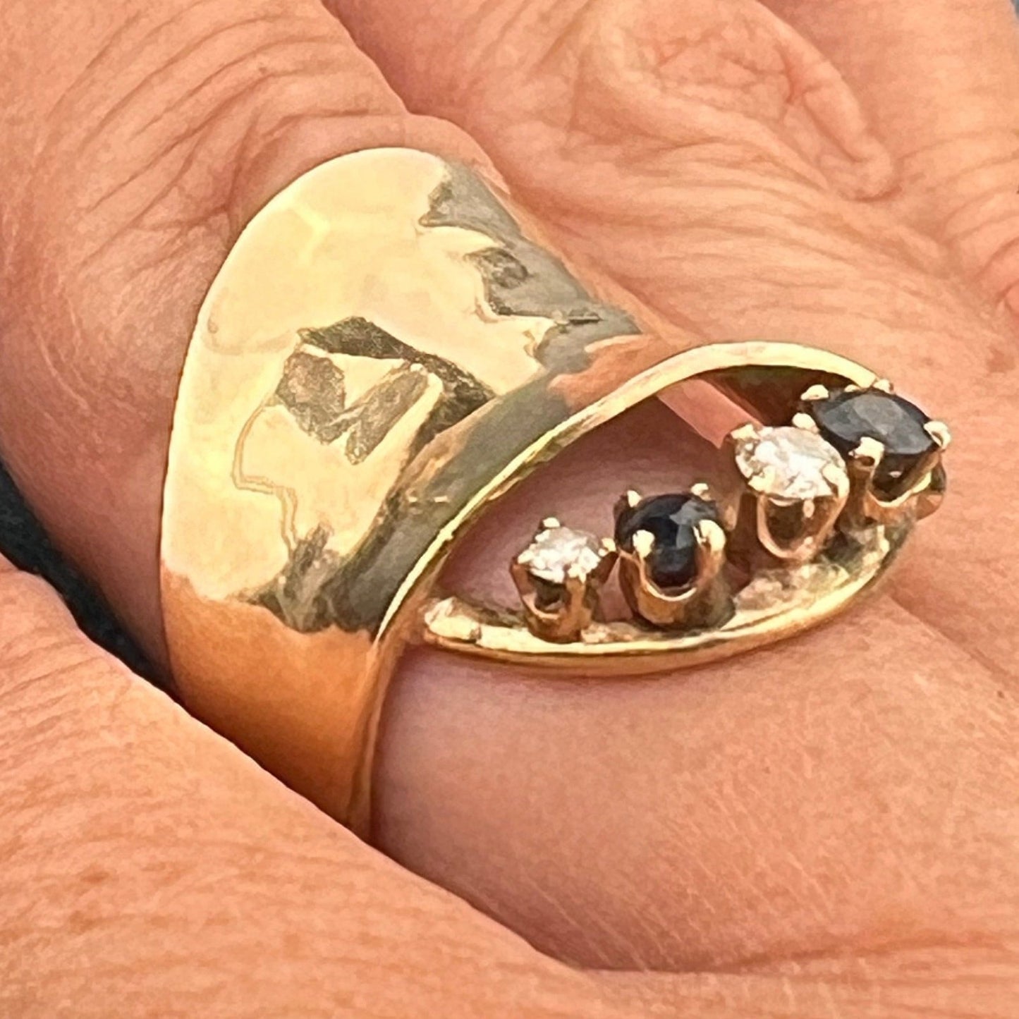 14k Gold Wide Ring w Sapphire + Diamond. Ocean Wave 0.8" & 6g