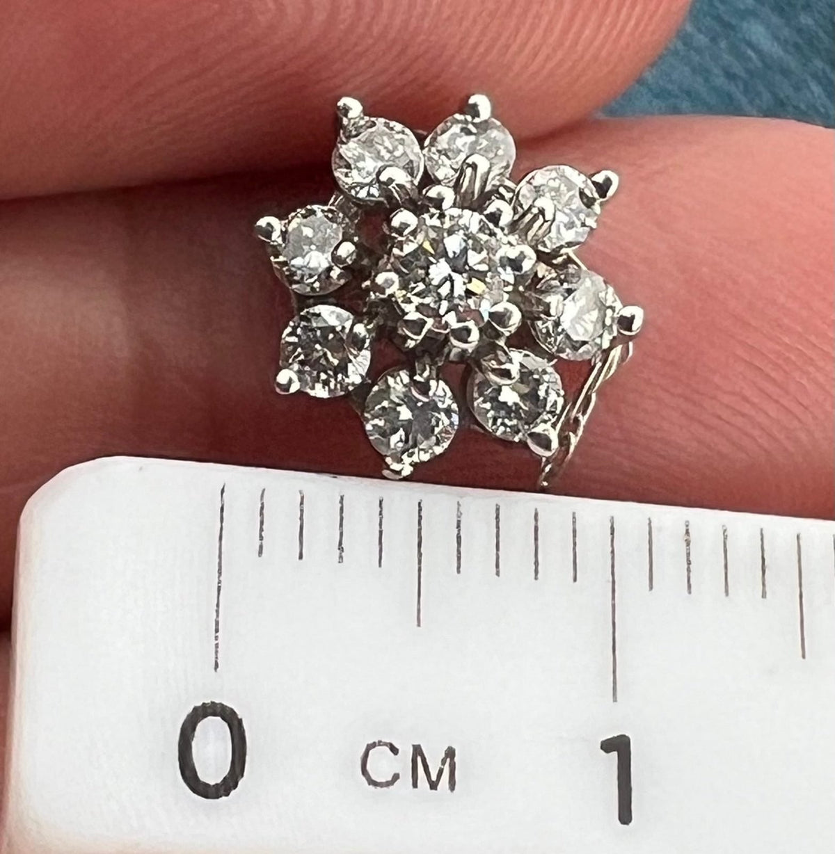 14k White Gold Diamond Flower Pendant w 14k Chain Necklace