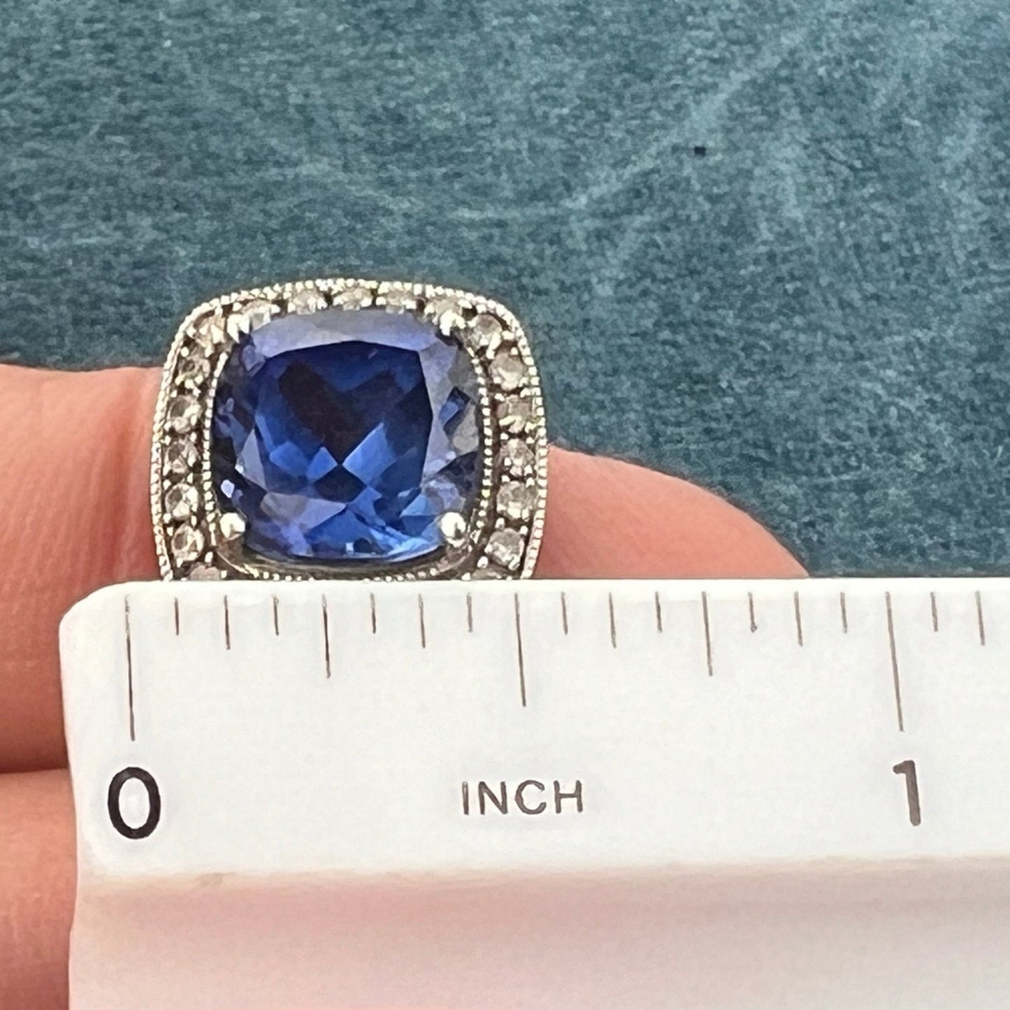 14k White Gold Lab Ceylon Blue Sapphire Ring w Diamonds. 1/2"