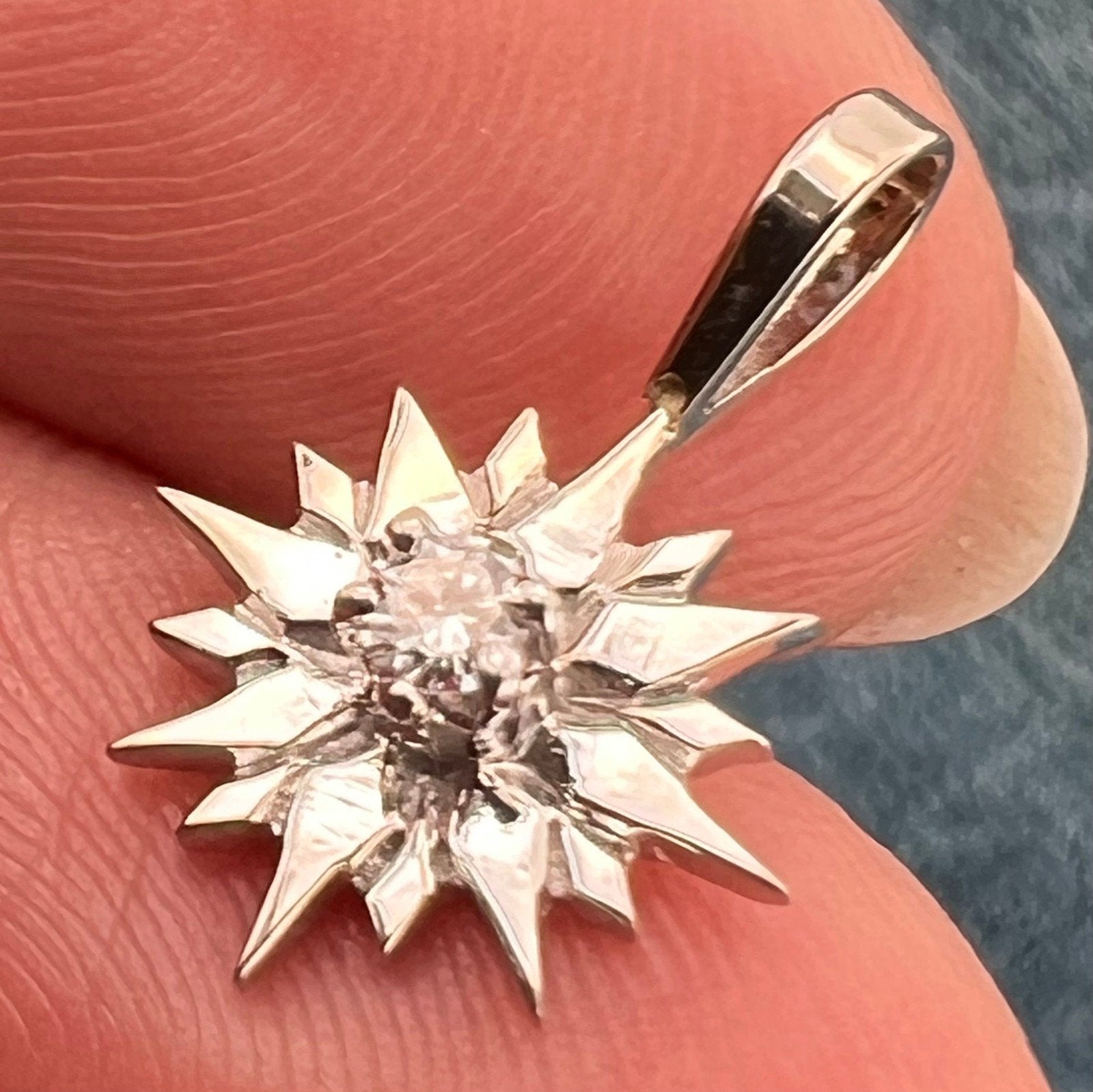 14k White Gold MCM Modern Diamond Sun Star Burst Pendant. Tiny!