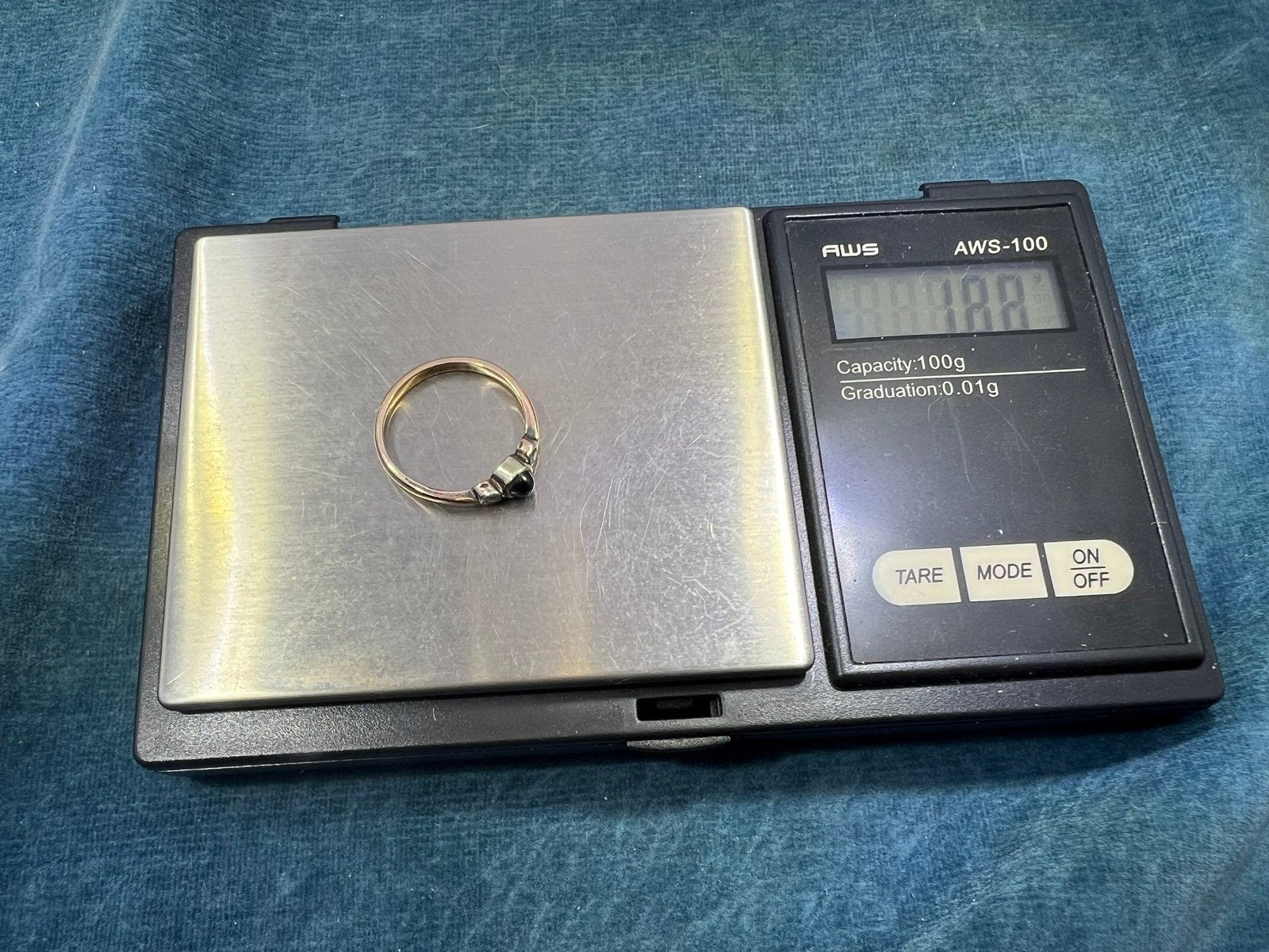 14k White Gold Natural Blue Sapphire Cabochon Ring. Antique. Tiny!