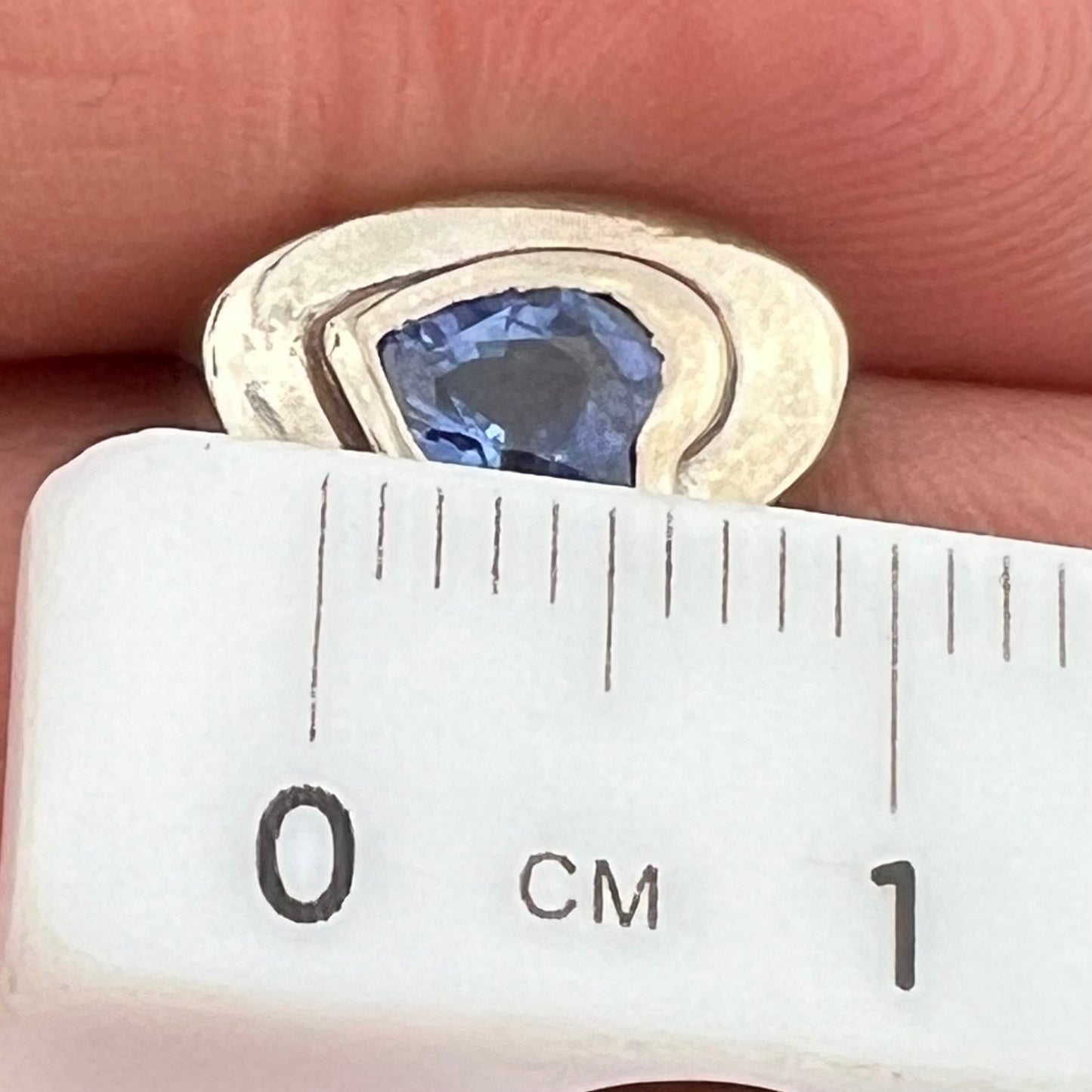 14k White Gold Natural Ceylon Blue Sapphire Heart Pendant 3g