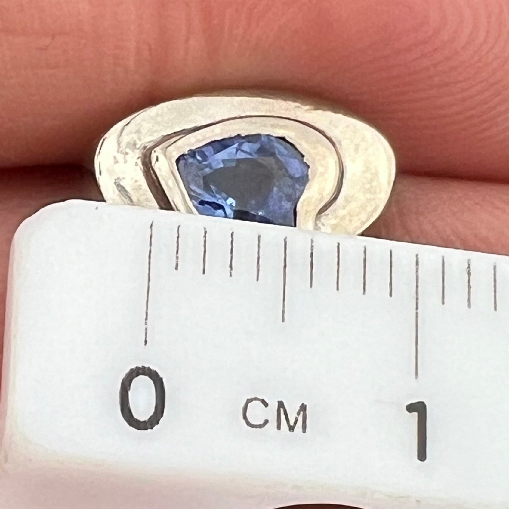 14k White Gold Natural Ceylon Blue Sapphire Heart Pendant 3g