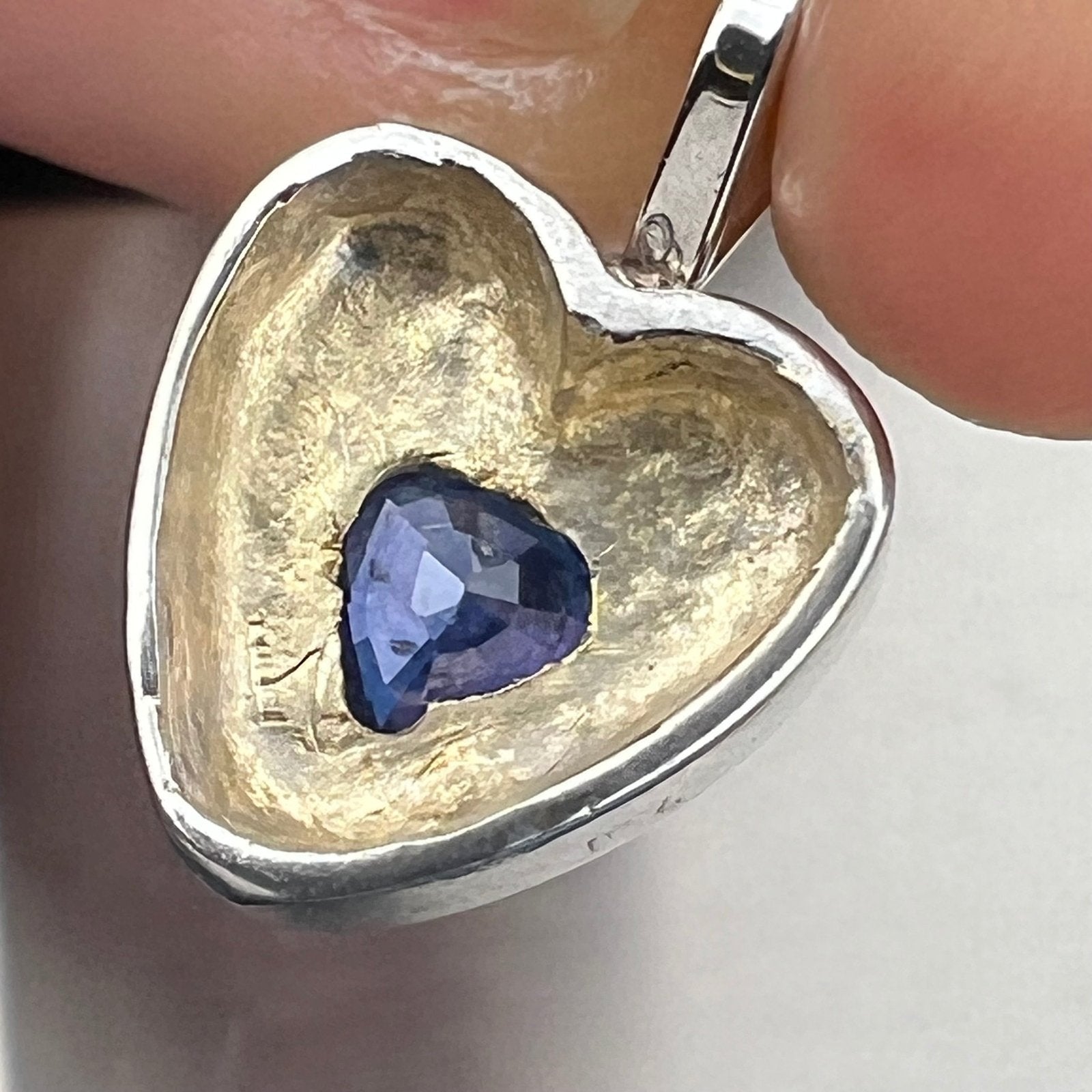 14k White Gold Natural Ceylon Blue Sapphire Heart Pendant 2.9g