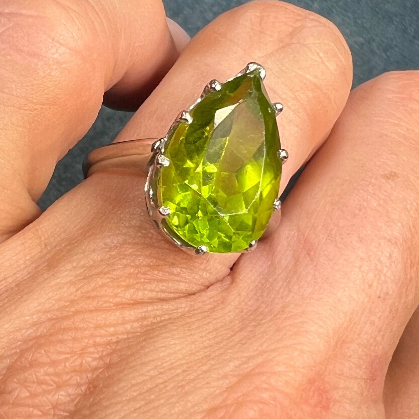 14k White Gold Natural Peridot Pear Teardrop Ring. HUGE 3/4" *Video*