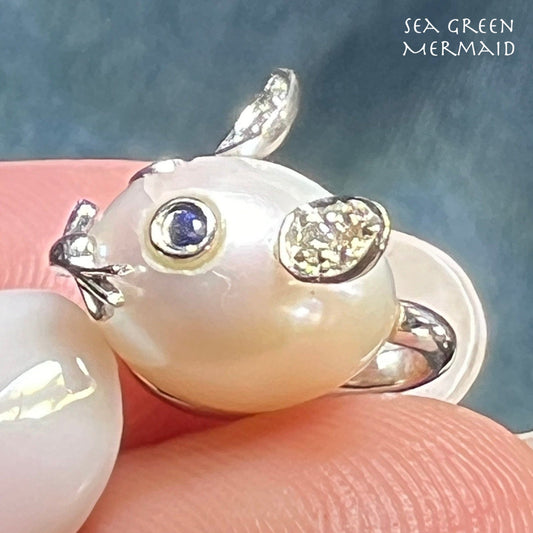 14k White Gold Pearl Mouse Pendant w Blue Sapphire Eyes + Diamonds