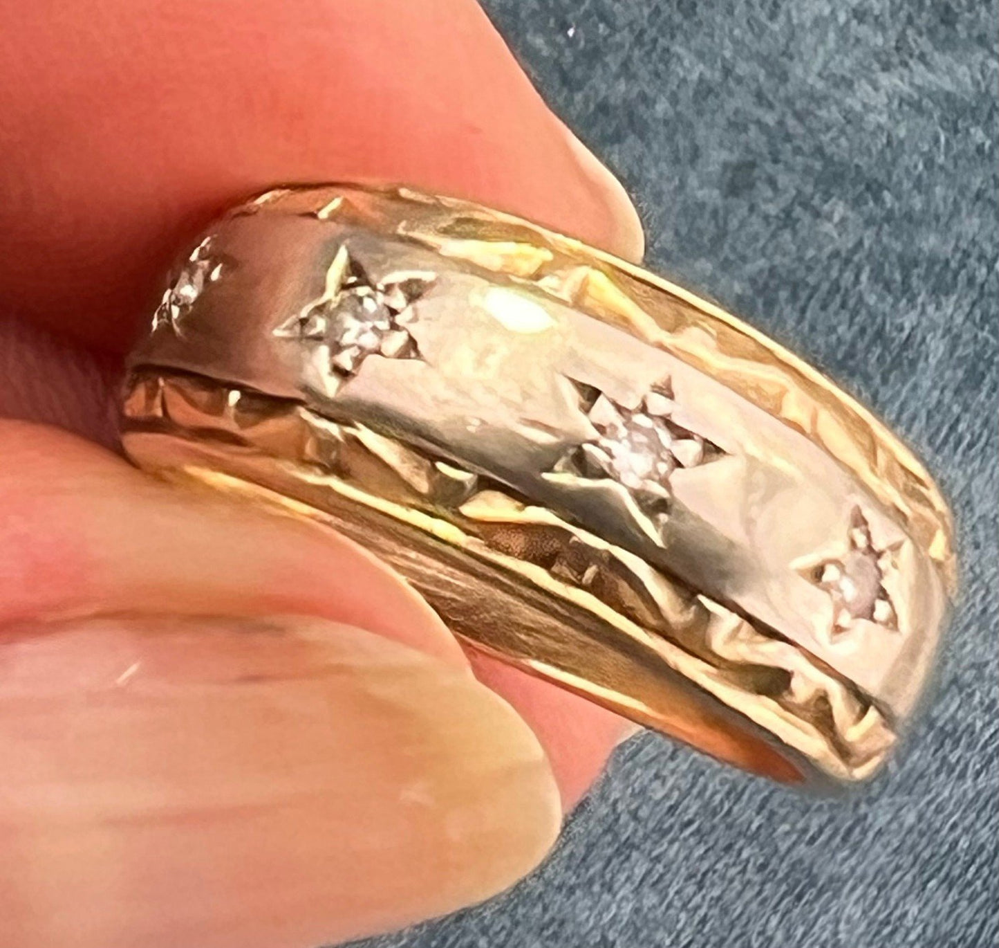 14k White & Yellow Gold Gypsy-Set Diamond Stars Ring. Wide Band Sz 5