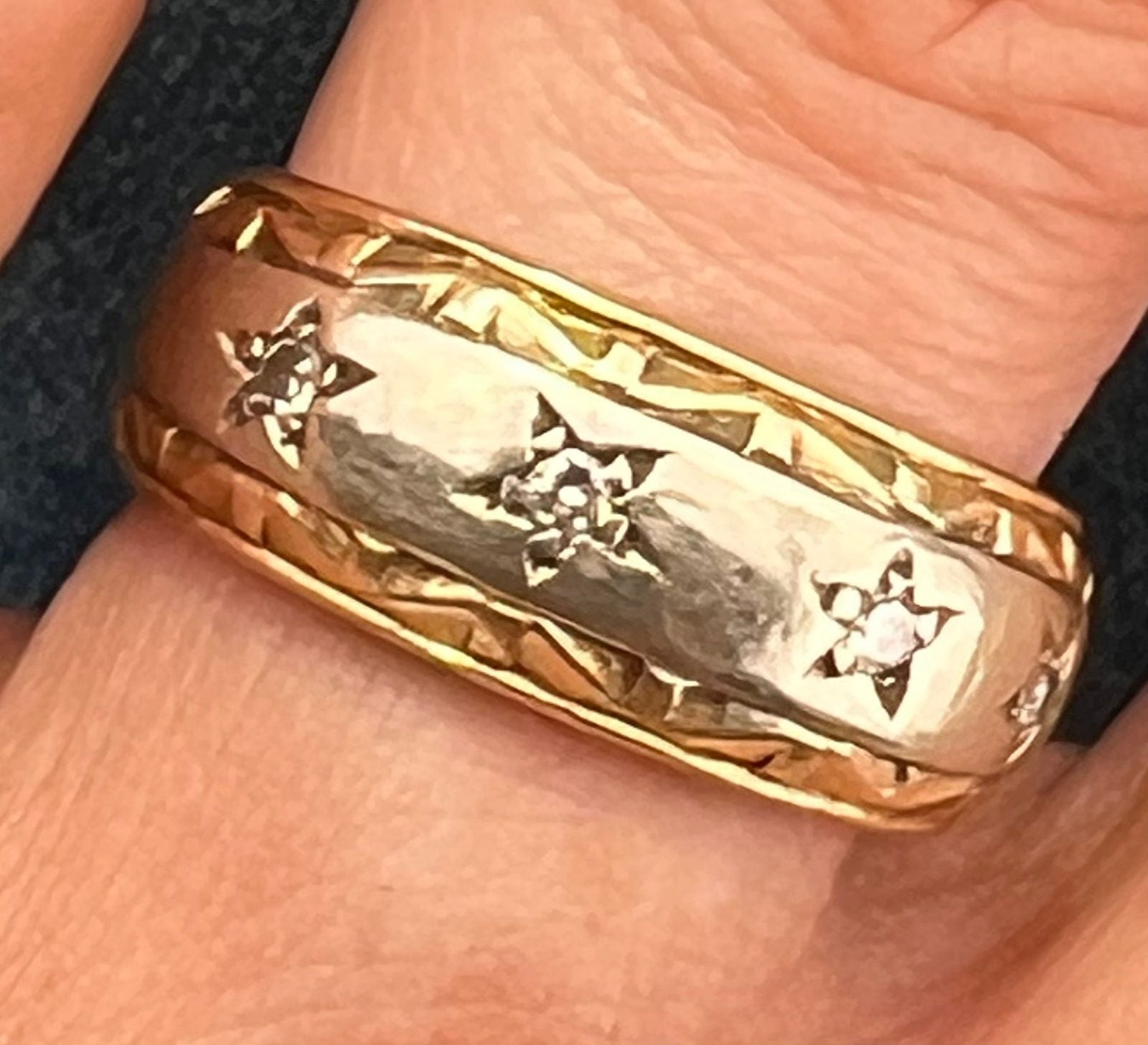 14k White & Yellow Gold Gypsy-Set Diamond Stars Ring. Wide Band Sz 5