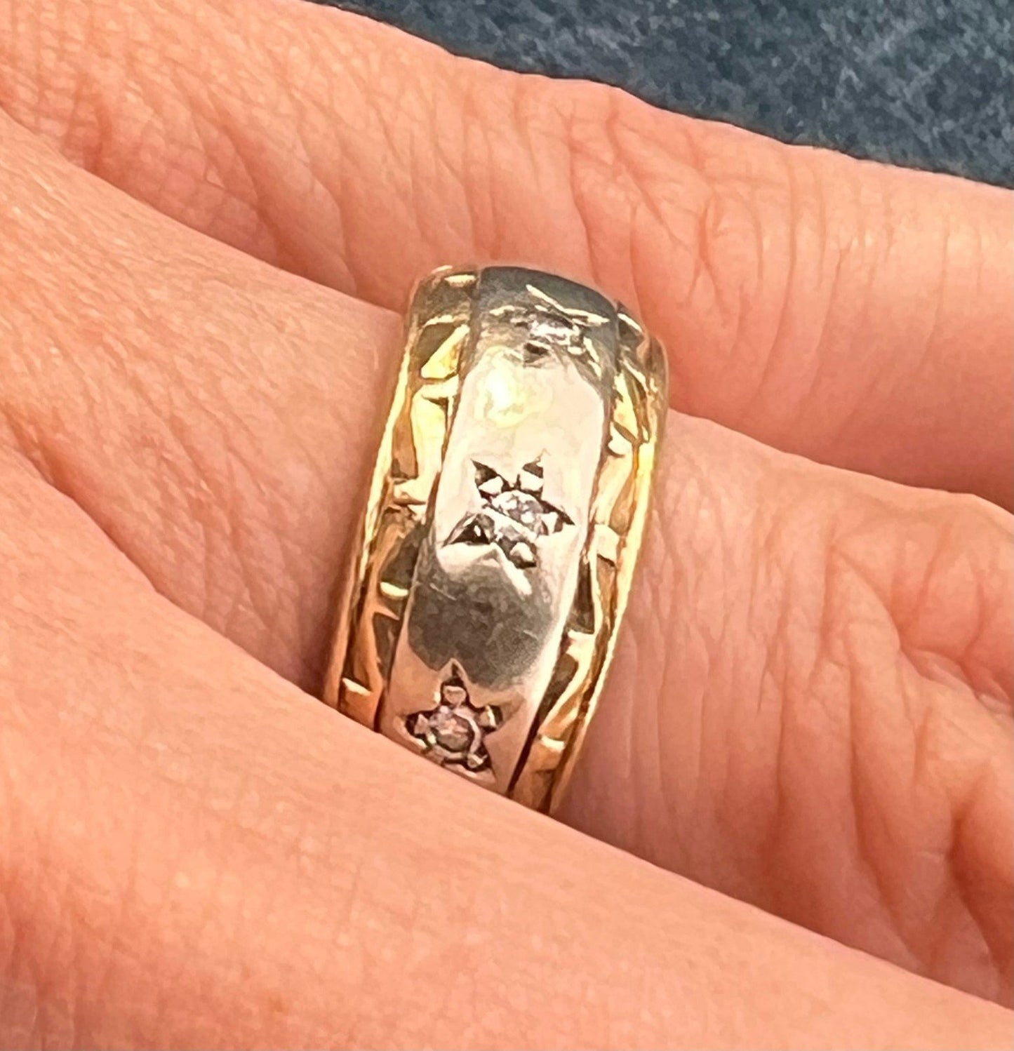 14k White & Yellow Gold Gypsy-Set Diamond Stars Ring. Wide Band Sz 5