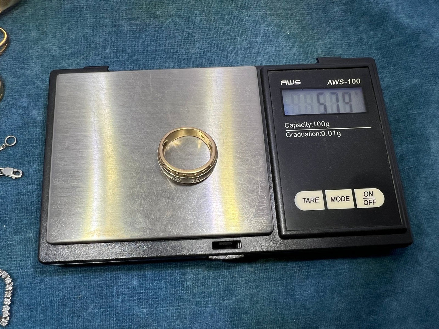 14k White & Yellow Gold Gypsy-Set Diamond Stars Ring. Wide Band Sz 5