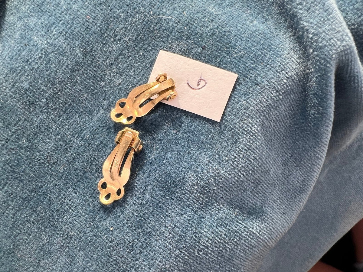 14k Yellow Gold 1.43 grams. 80% SCRAP Price - G