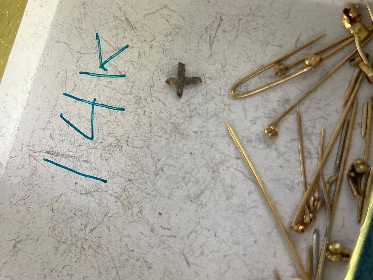 14k Yellow Gold 1.43 grams. 80% SCRAP Price - G