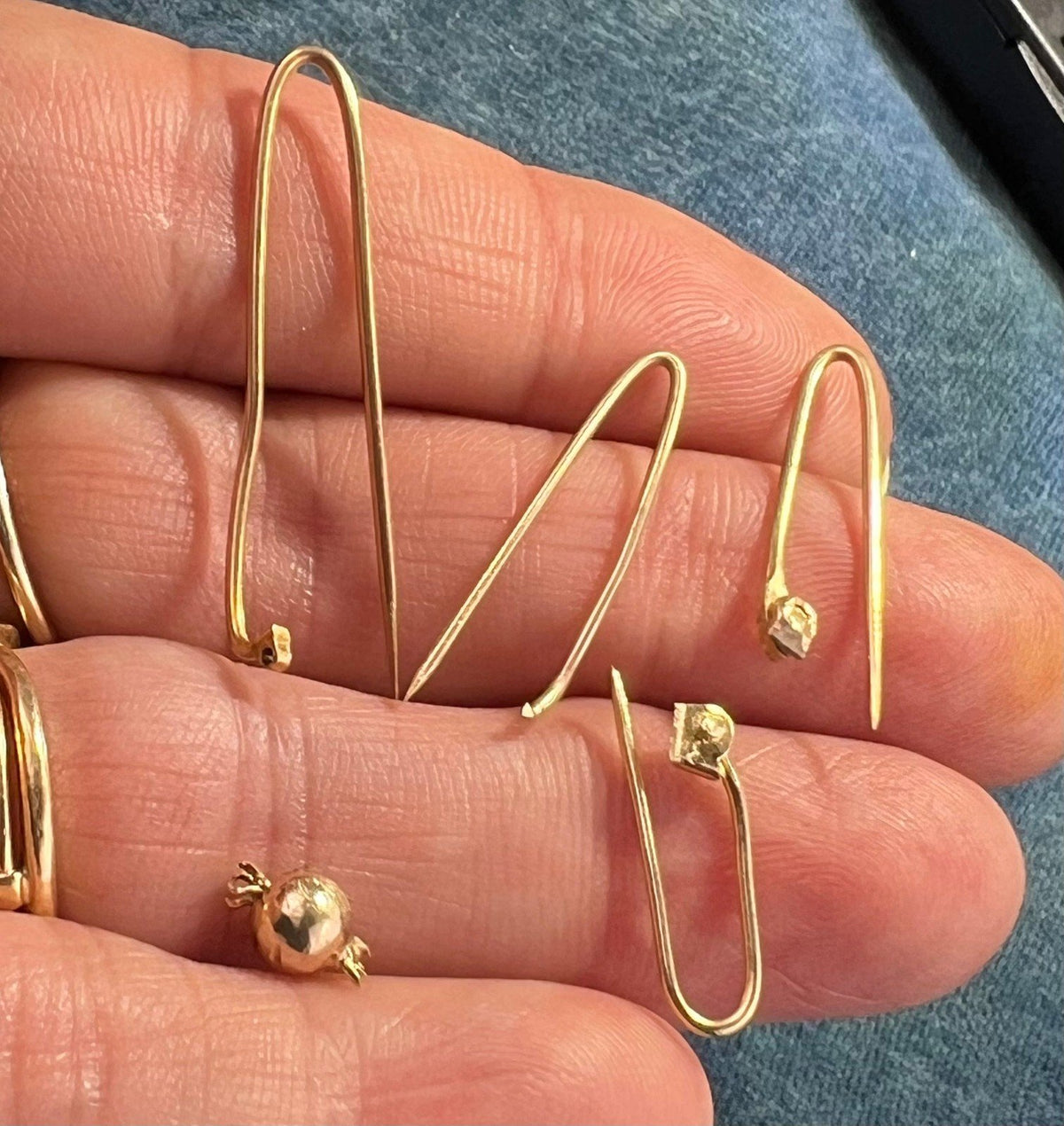 14k Yellow Gold 2.54 grams at 80% SCRAP Price - L