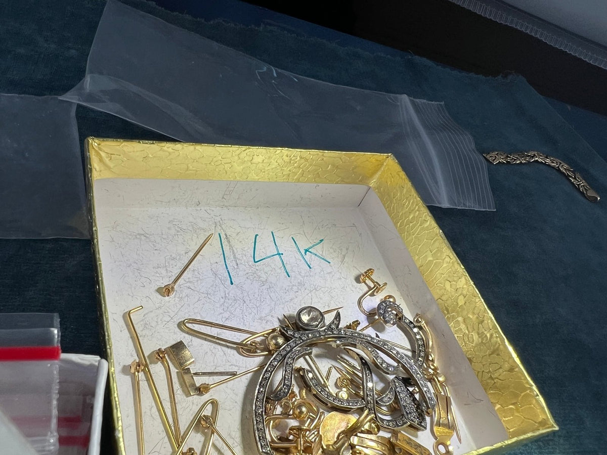 14k Yellow Gold 2.72 grams. 80% SCRAP Price - A