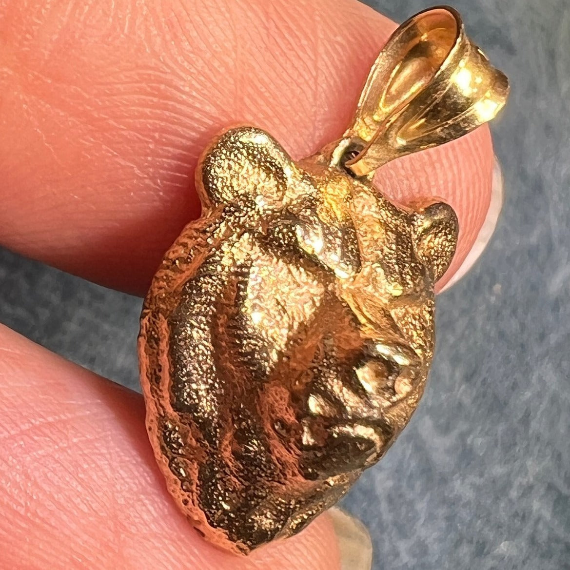 14k Yellow Gold 3-D Chunky Grizzly Bear Pendant. Powerful