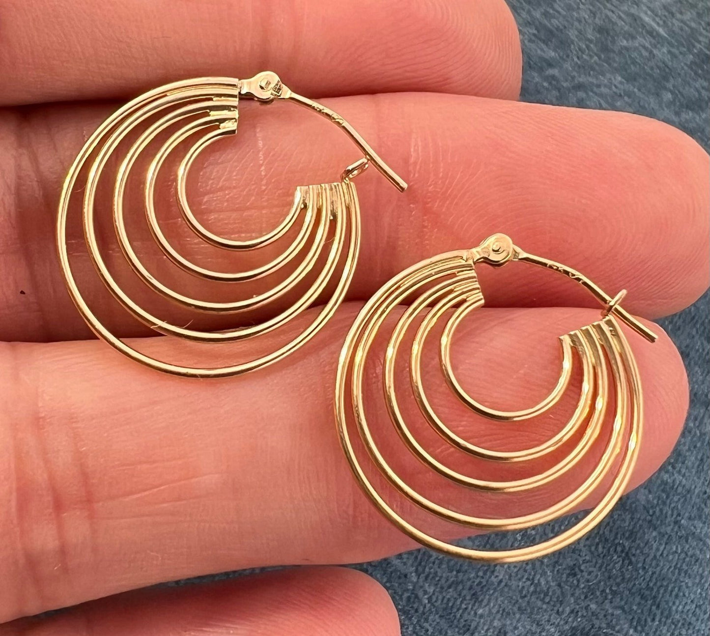 14k Yellow Gold 5 Nested Multi-Hoop Earrings. Geometric