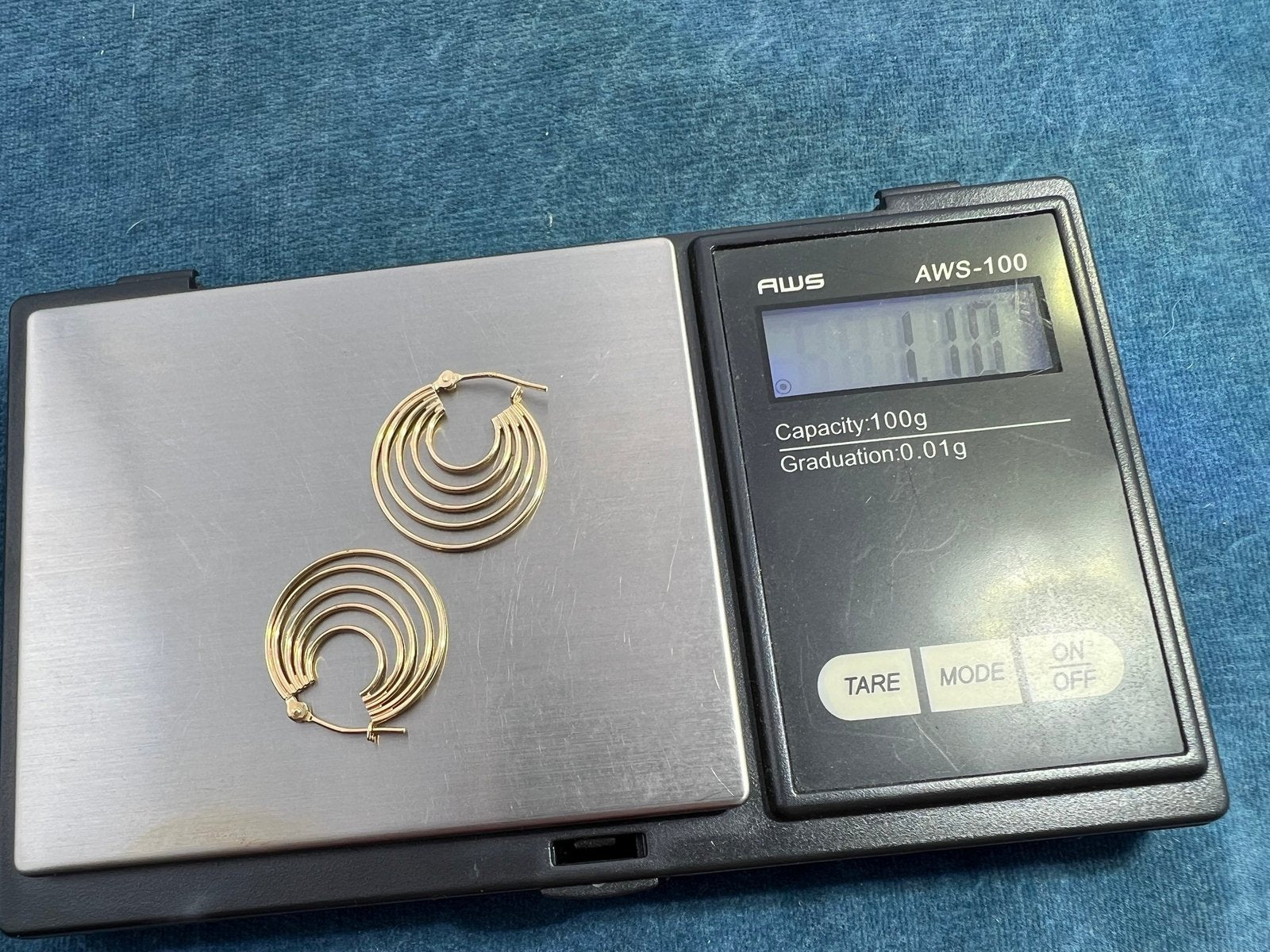 14k Yellow Gold 5 Nested Multi-Hoop Earrings. Geometric