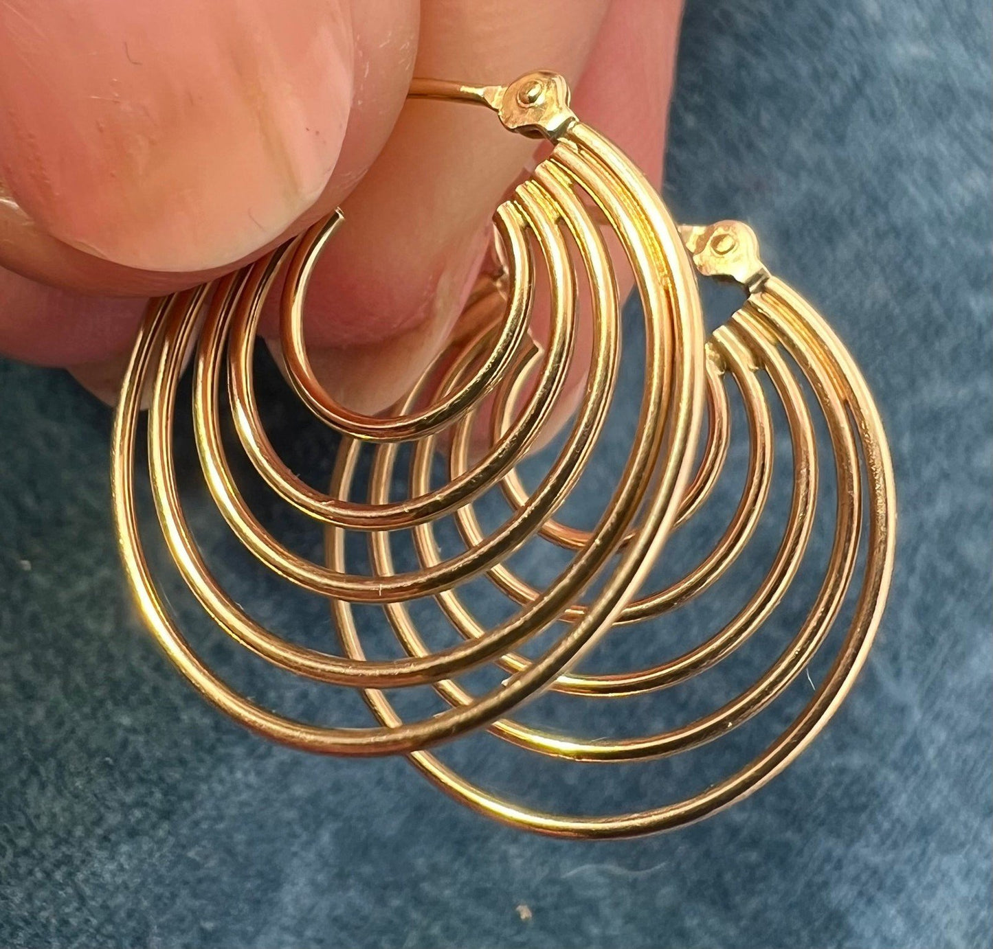 14k Yellow Gold 5 Nested Multi-Hoop Earrings. Geometric