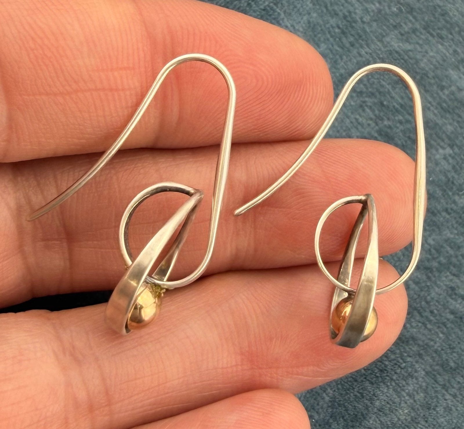 14k Yellow Gold & 925 ED LEVIN Twisted Hoop Ball Earrings. Modernist