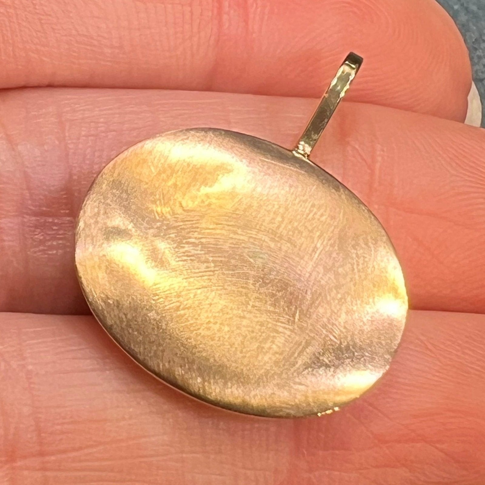 14k Yellow Gold ALASKAN Gold in Quartz Oval Disk Pendant. E-W