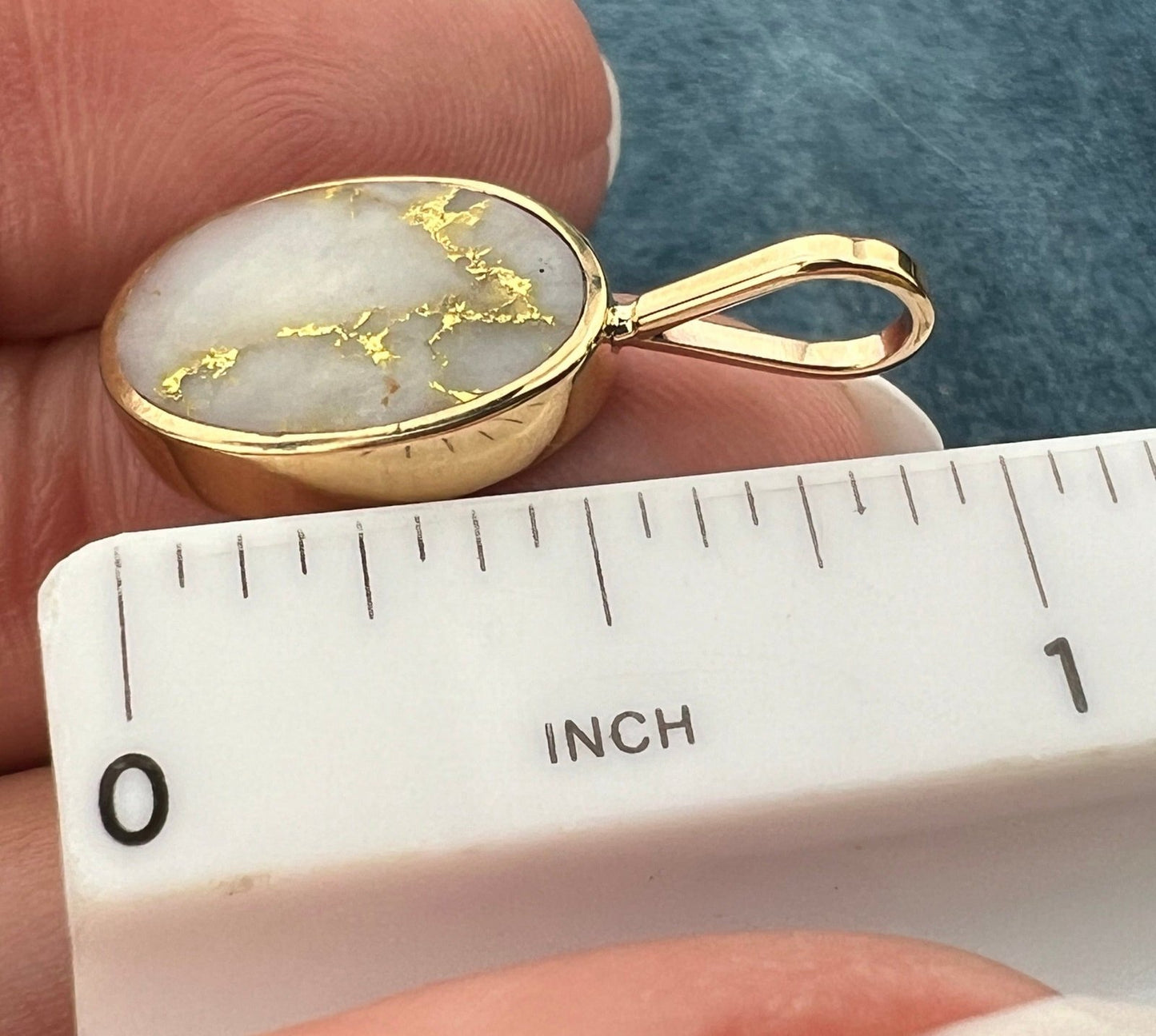 14k Yellow Gold ALASKAN Gold in Quartz Oval Disk Pendant. R