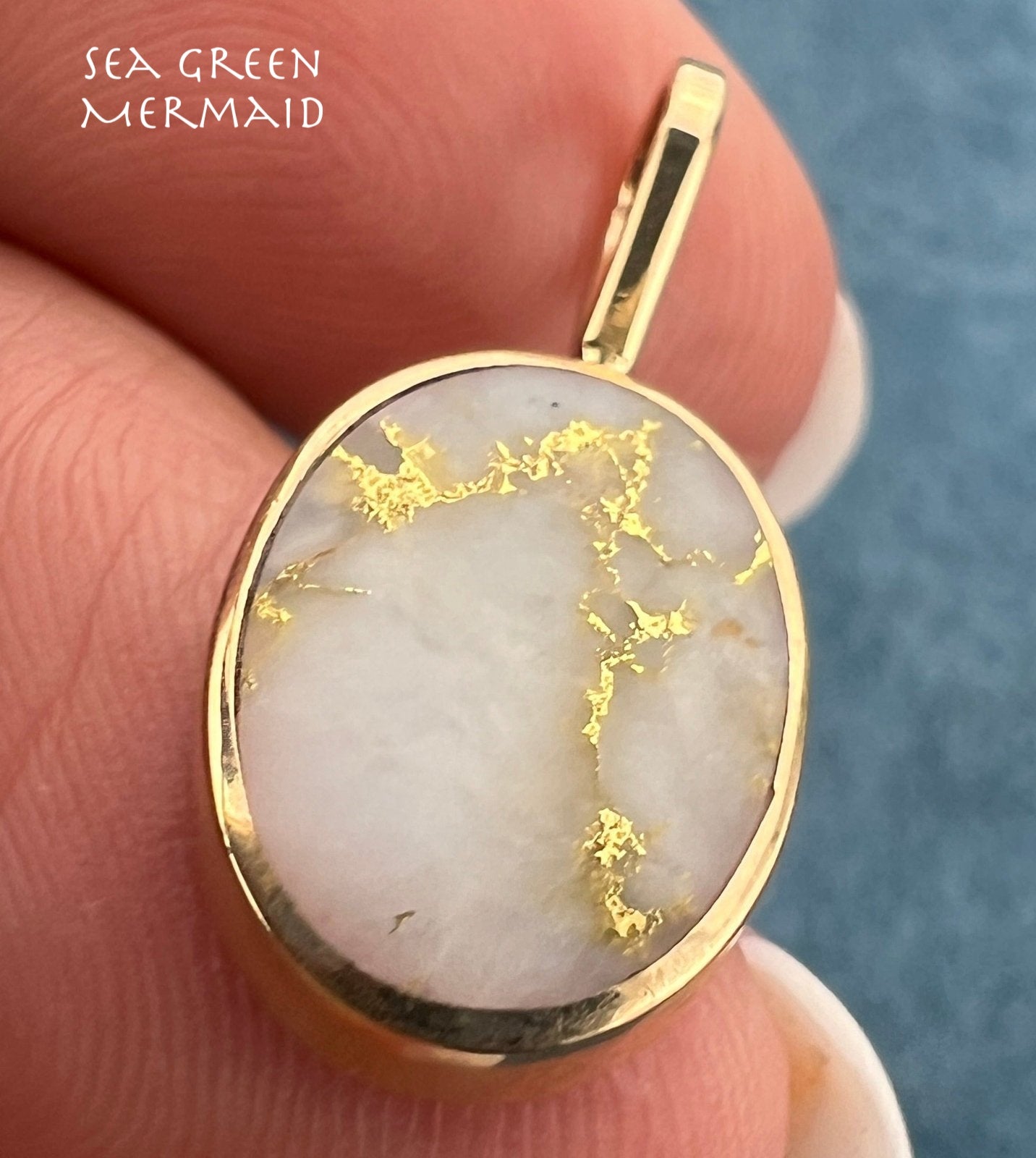 14k Yellow Gold ALASKAN Gold in Quartz Oval Disk Pendant. R