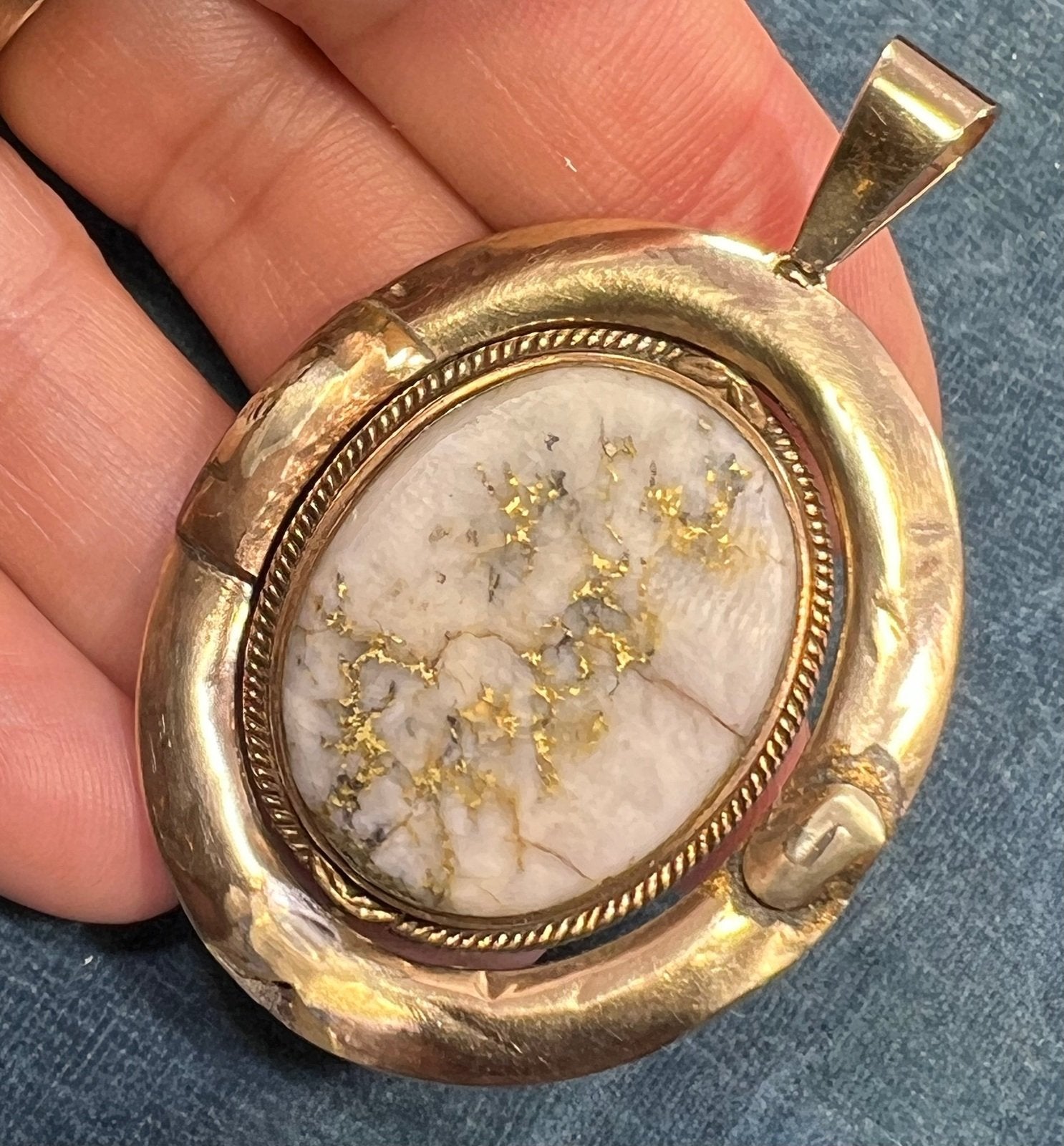 10k at least Yellow Gold ALASKAN Gold in Quartz Spinner Pendant. 2" + 15g *Video*