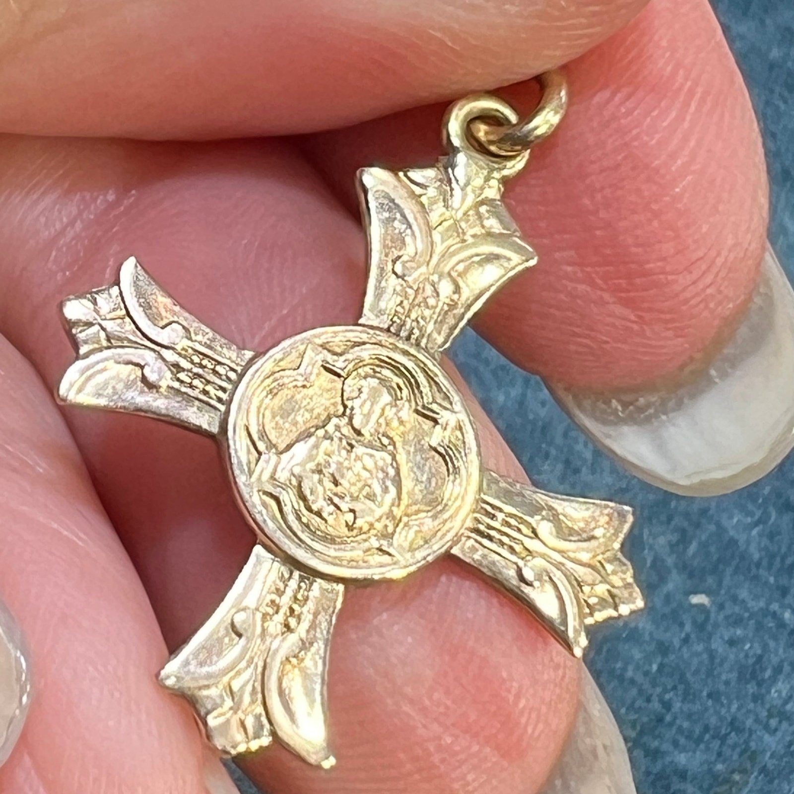 14k Yellow Gold Antique Cross Pendant. Apostles of Prayer