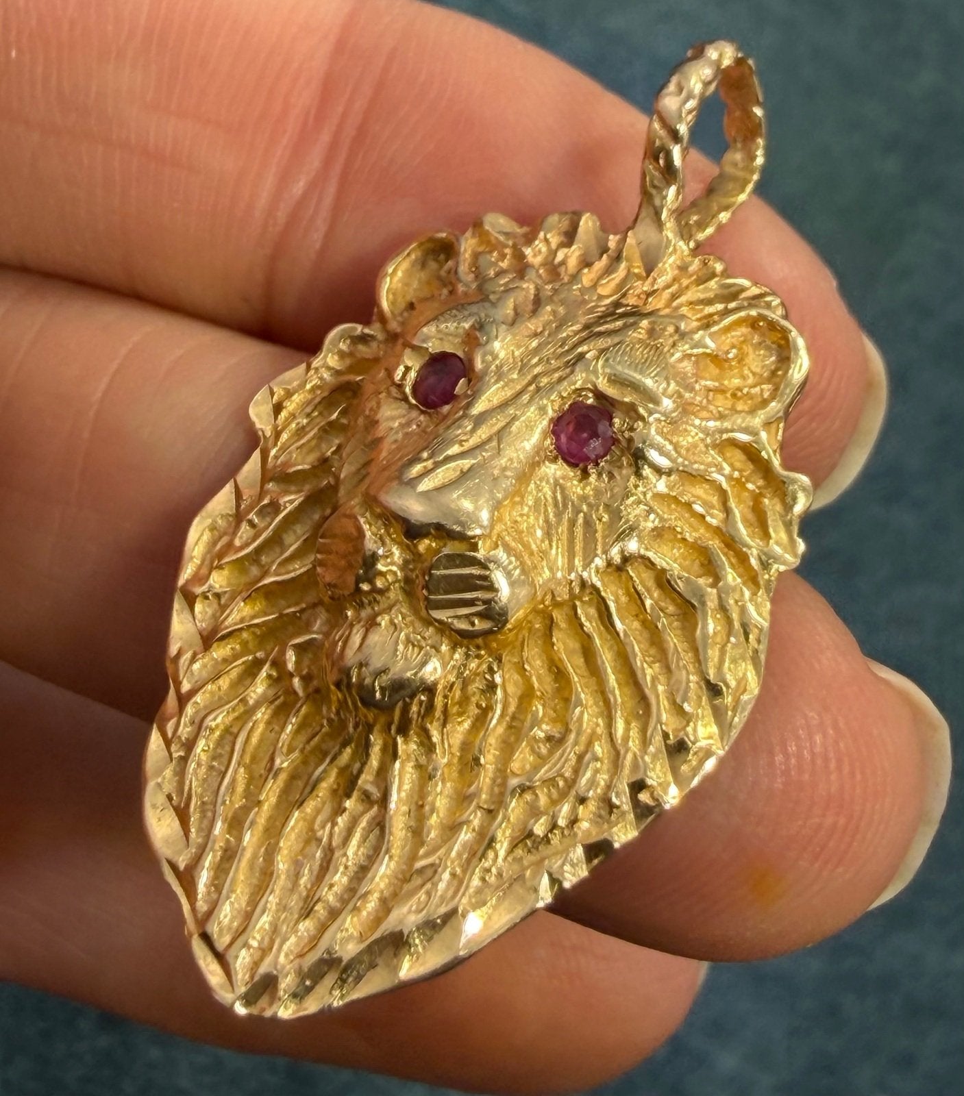 14k Yellow Gold Antique LION Aslan Pendant w Ruby Eyes. 1.5" *Video*