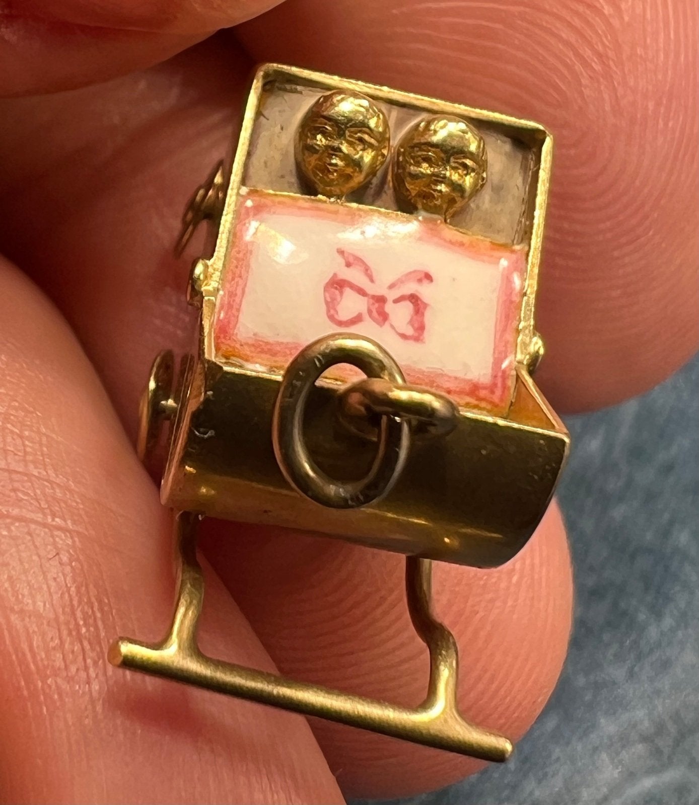 14k Yellow Gold Baby Buggy Pram Carriage w Quintuplets. Rare Pendant Charm