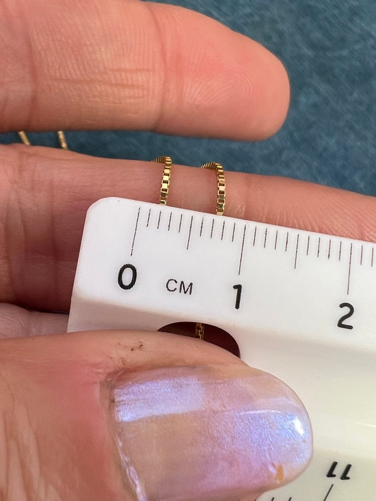 14k Yellow Gold Box Chain. 1.7g + 18" - K