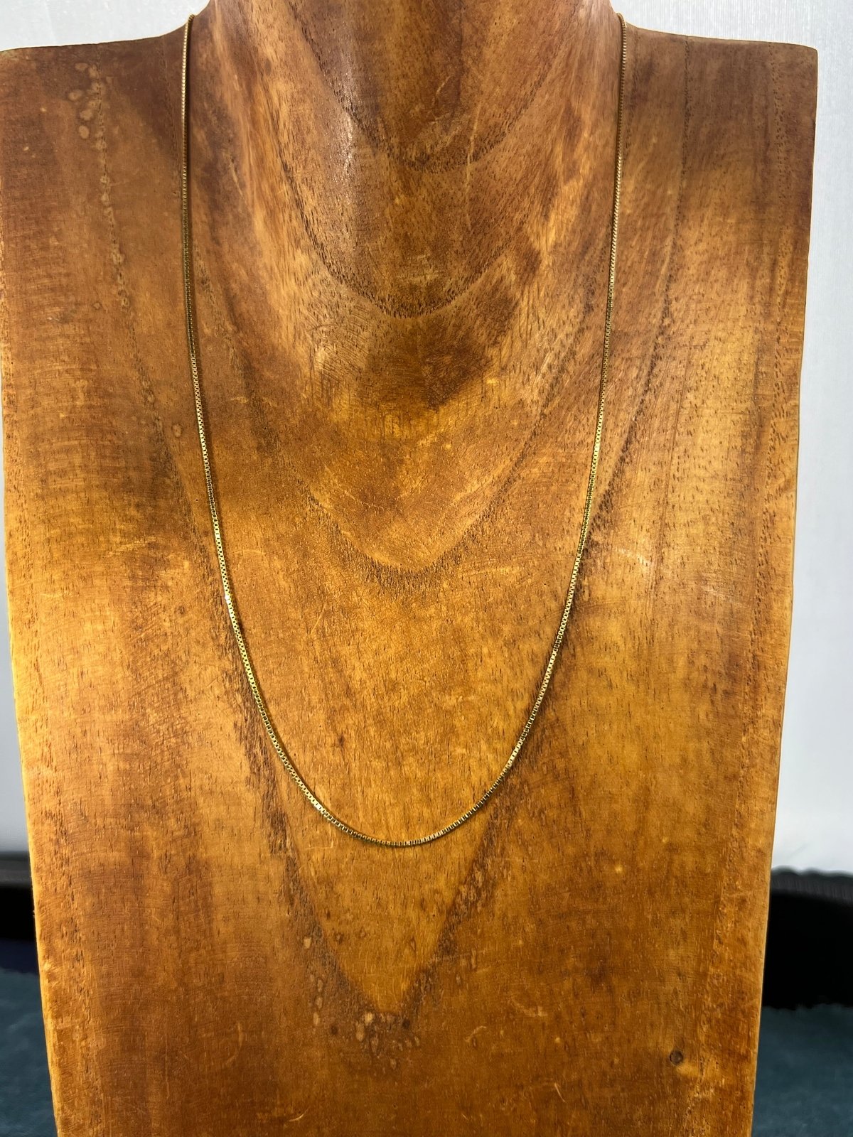 14k Yellow Gold Box Chain. 1.7g + 18" - K