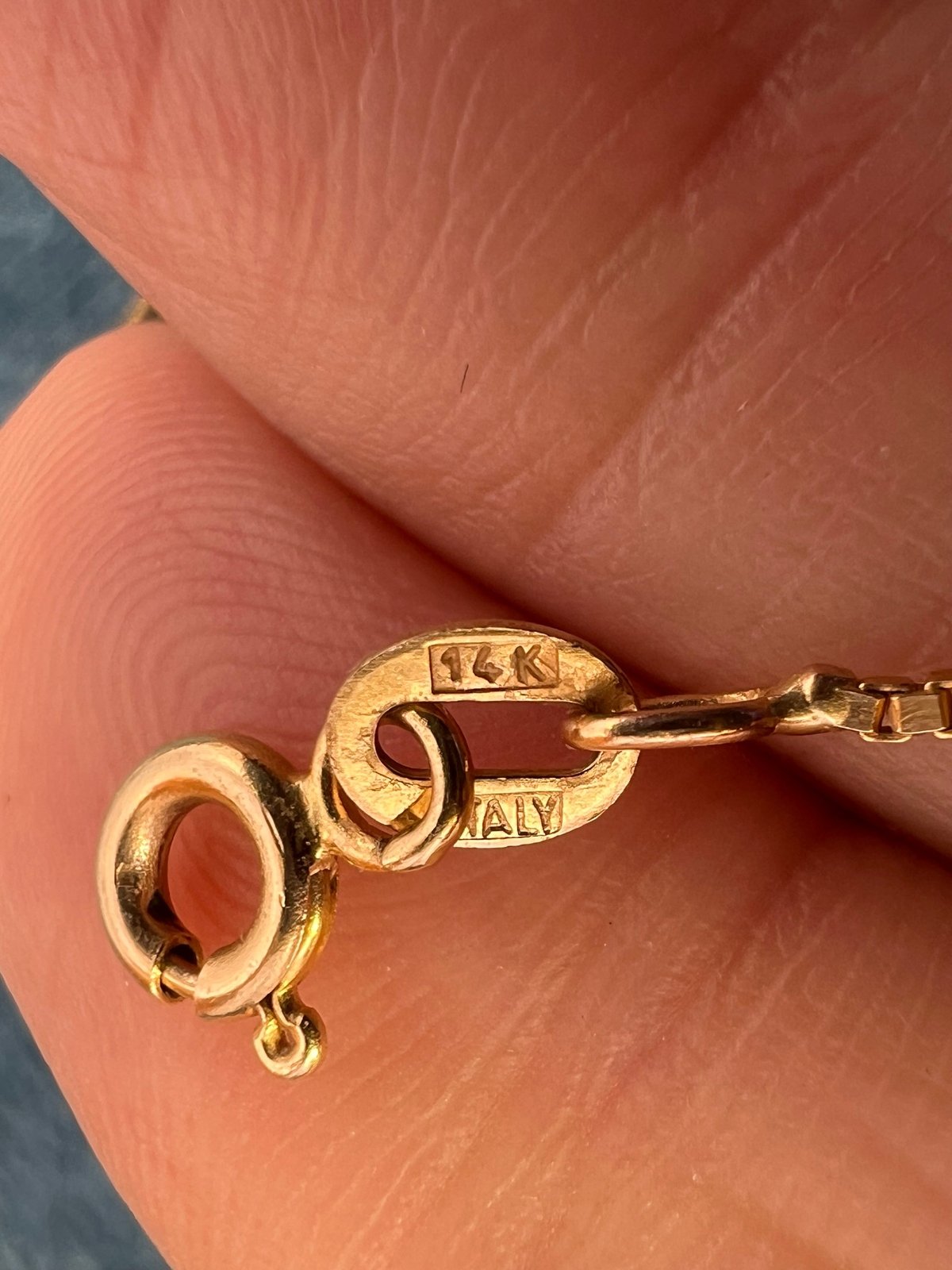 14k Yellow Gold Box Chain. 1mm + 3g + 17.5" Italy - D